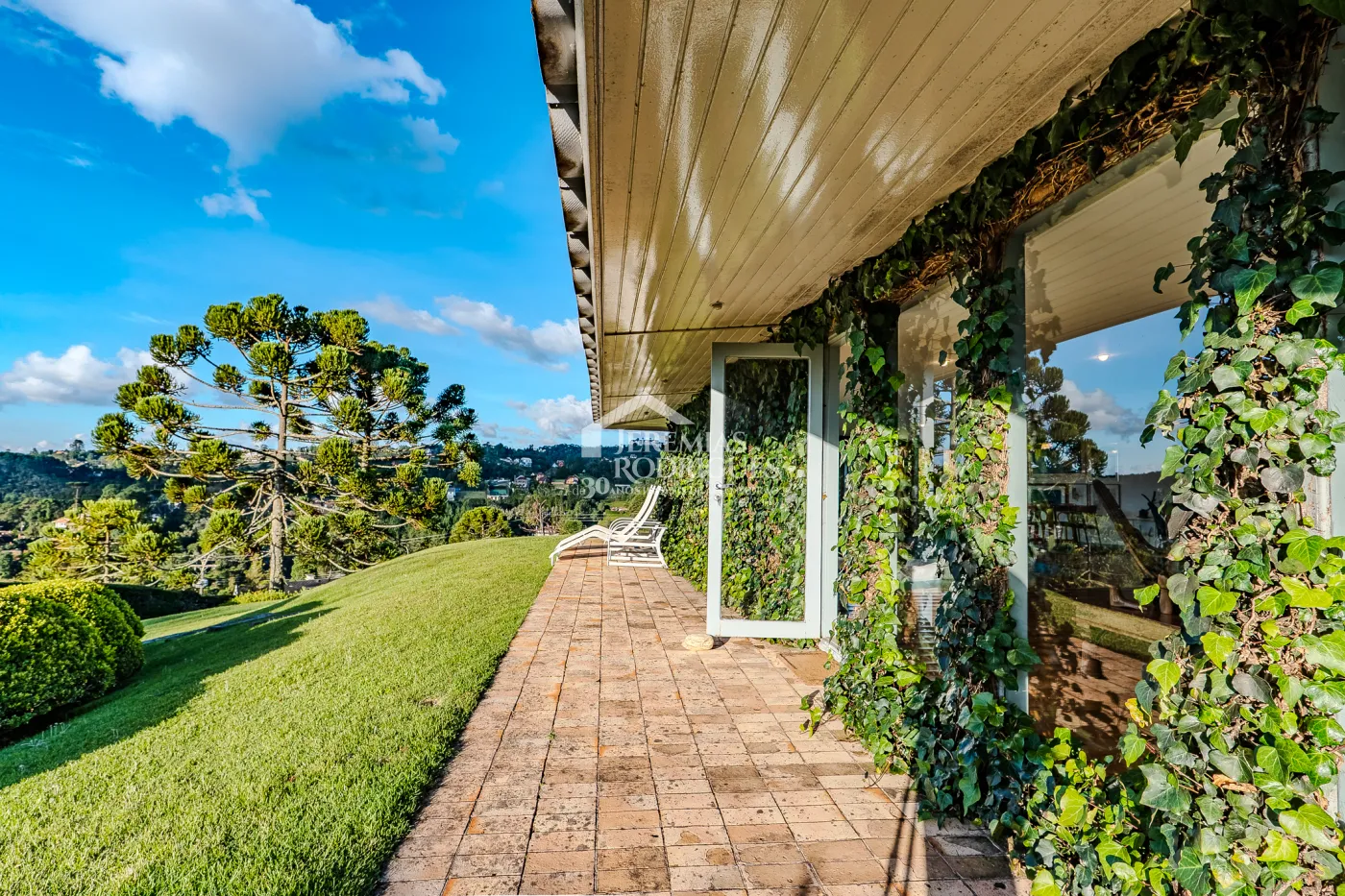 Casa para venda com 5 dormitórios no bairro Vila Inglesa em Campos do Jordão/SP