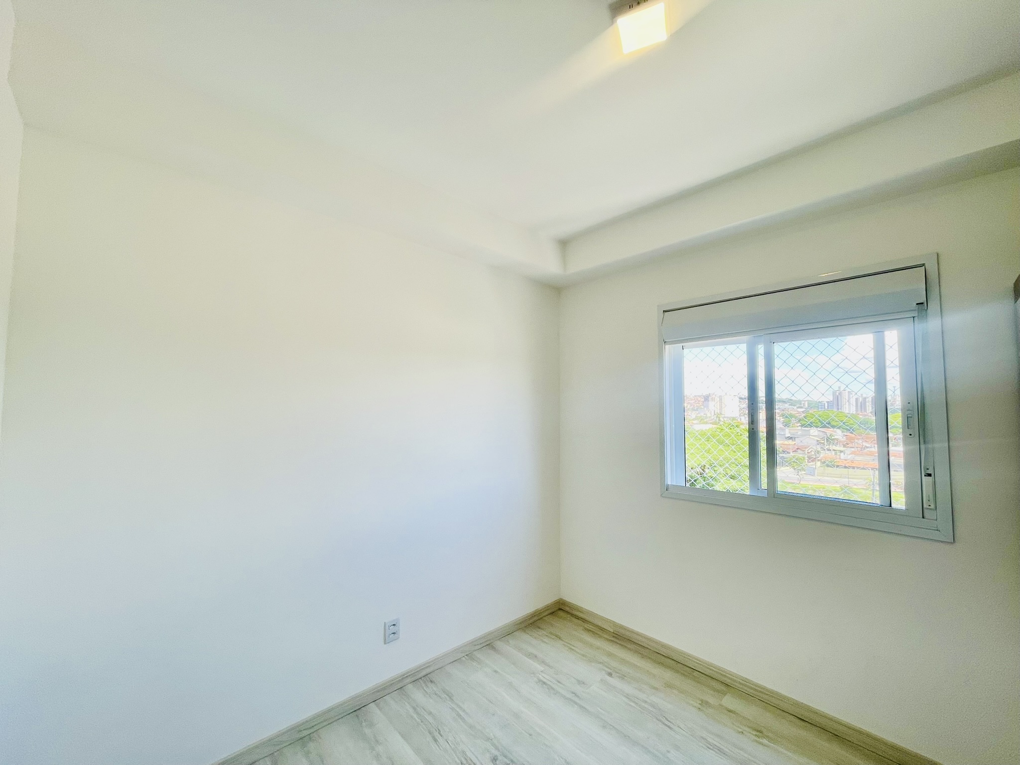 Apartamento à venda com 2 dormitórios, 108 m² no Condomínio Syrah Residence em Taubaté/SP.