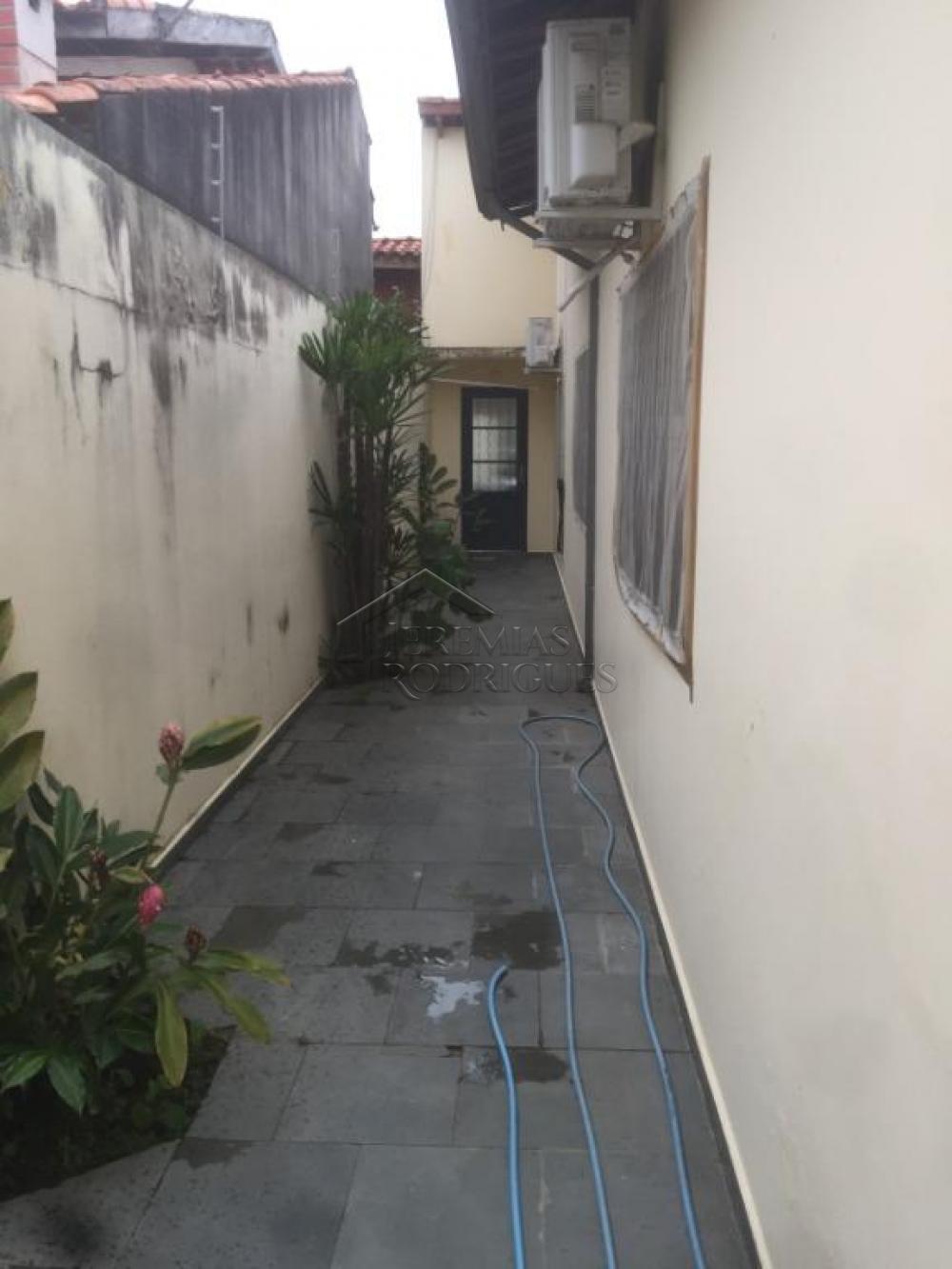 Casa à venda por R$ 800.000,00 - Pindamonhangaba/SP