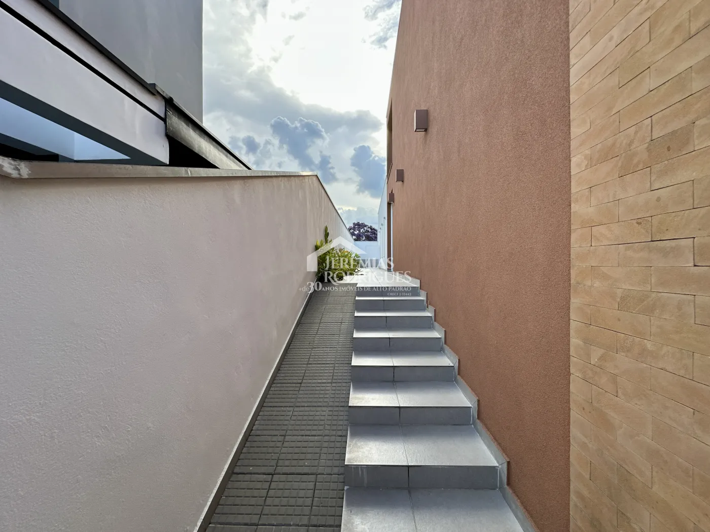 Casa à venda no Condomínio Residencial Terras de San Marco em Taubaté/SP.