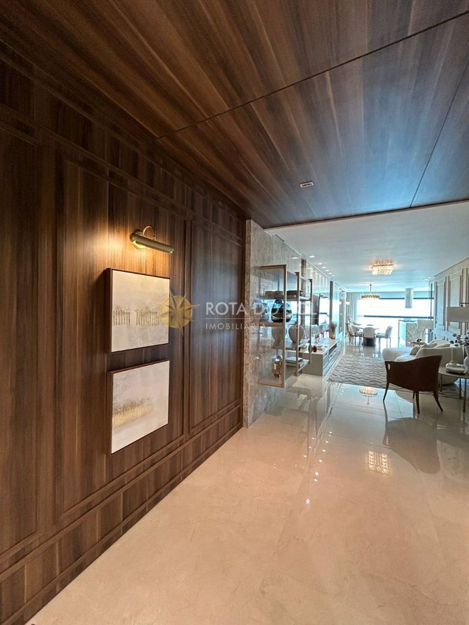 Cartier Apartamento Frente Mar Decorado 4 Suítes em Meia Praia Itapema SC — foto 2