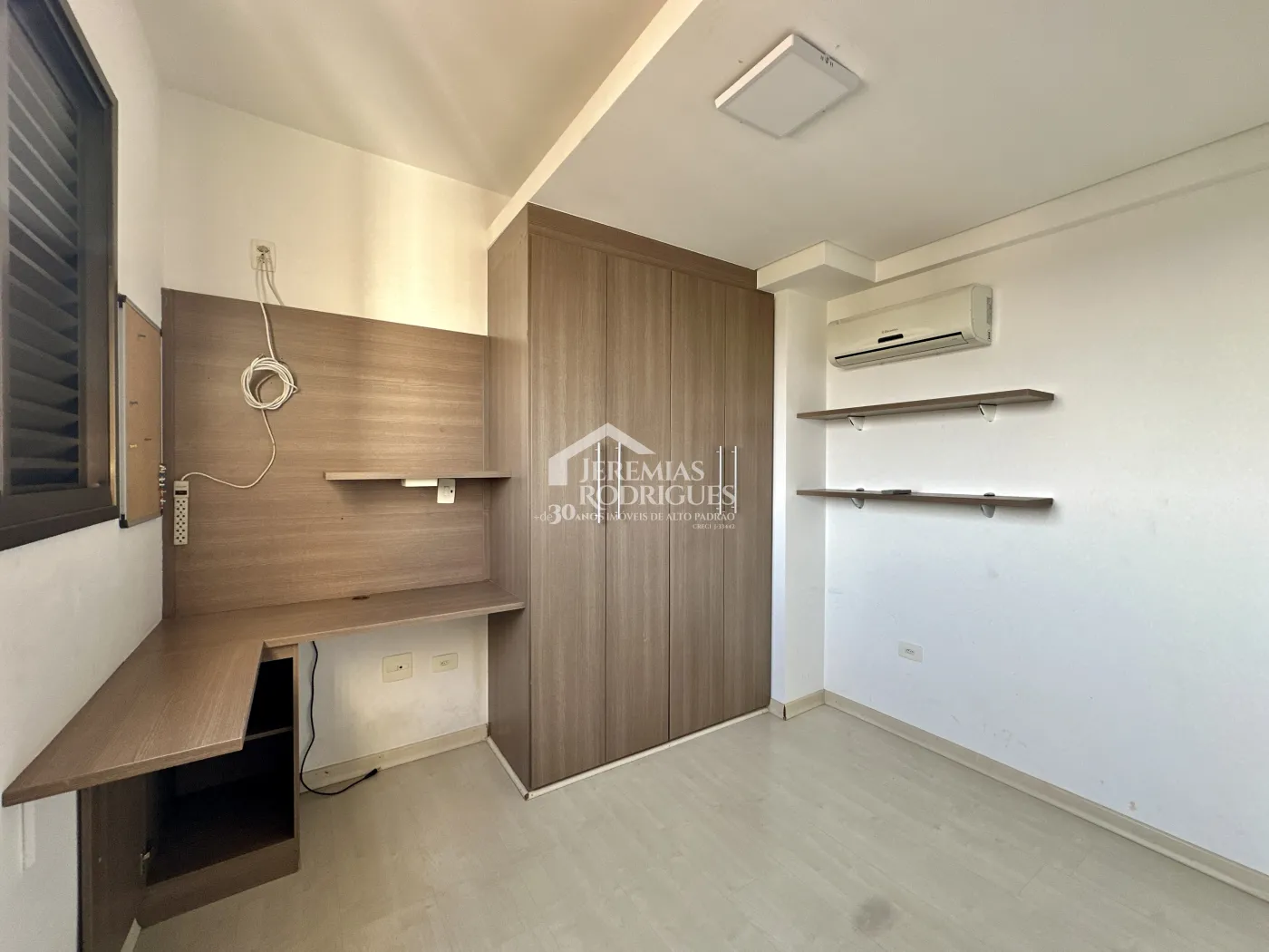 Apartamento com 3 dormitórios, 125 m² - Edifício Jabuticabeiras - Taubaté/SP.