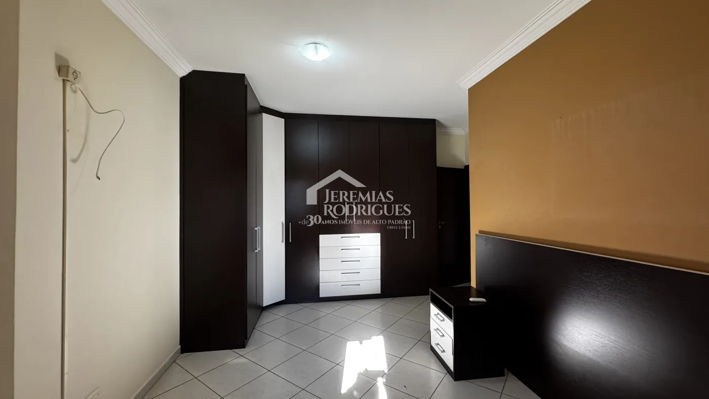 Casa para venda e locação com 4 dormitórios no Condomínio Colonial Village I em Pindamonhangaba/SP