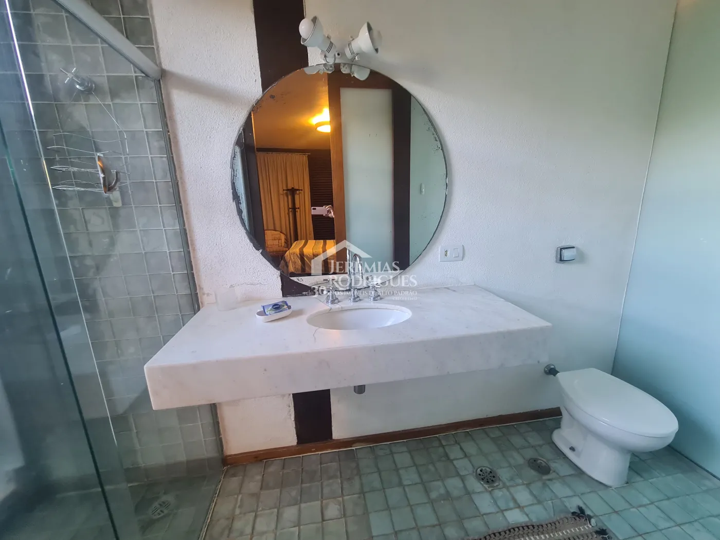 Casa à venda com 6 suítes no Condomínio Jardim Véu da Noiva em Campos do Jordão/SP