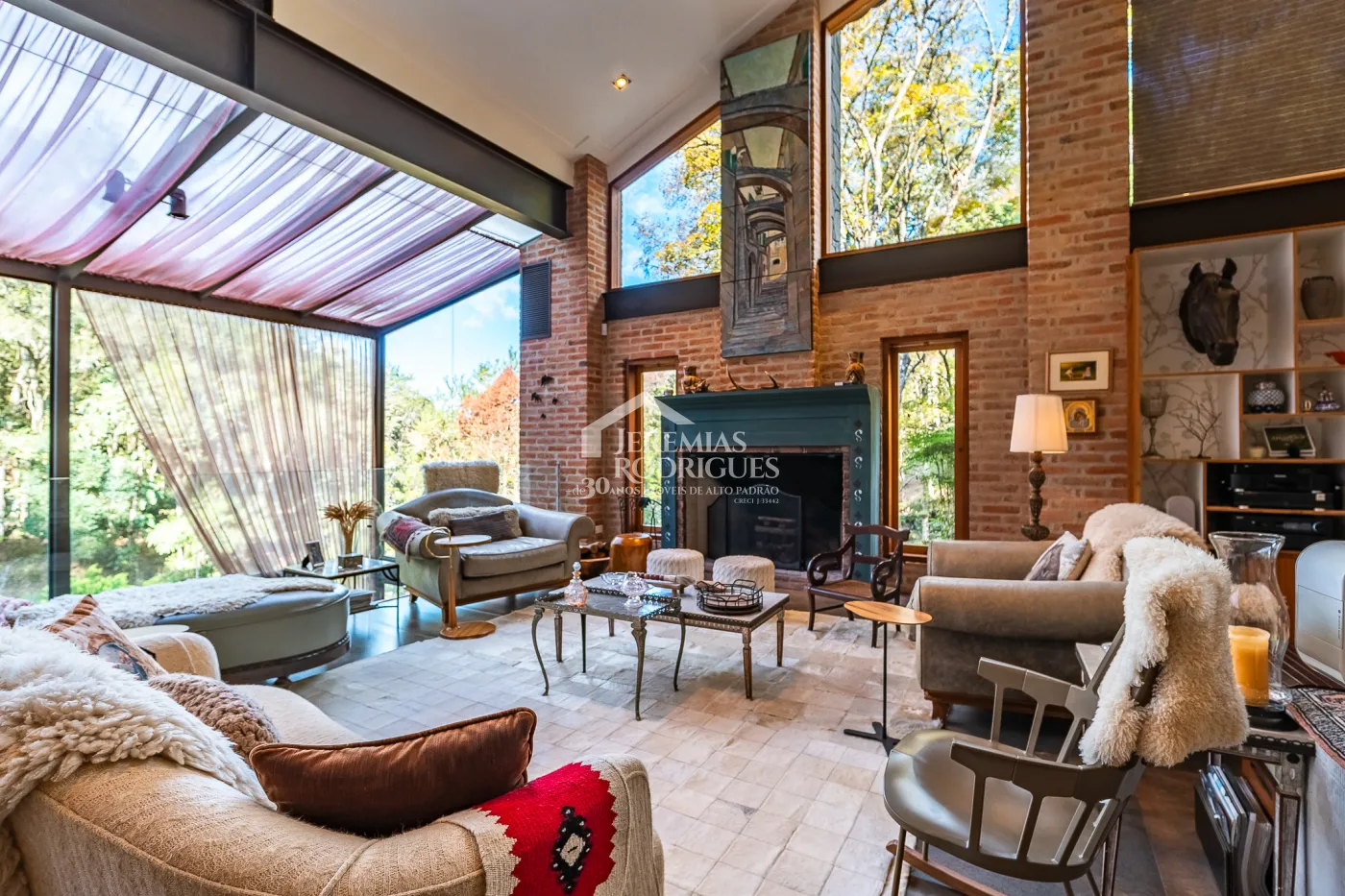 Casa com 7 suítes, 770 m² - Pedra do Fogo - Campos do Jordão/SP.