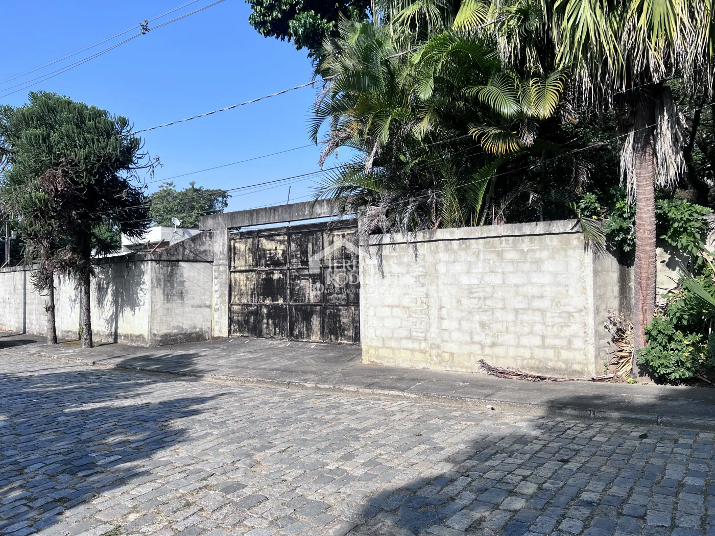 Terreno com 1.000m² - Condomínio Portal da Serra - Taubaté/SP