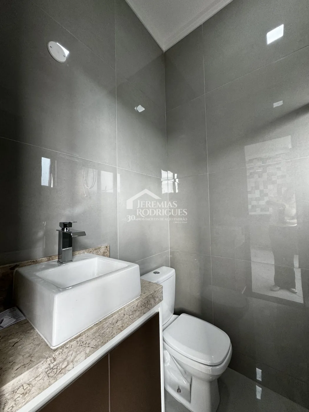 Casa com 3 dormitórios, 167 m² - Condomínio Pérola do Vale - Tremembé/SP.
