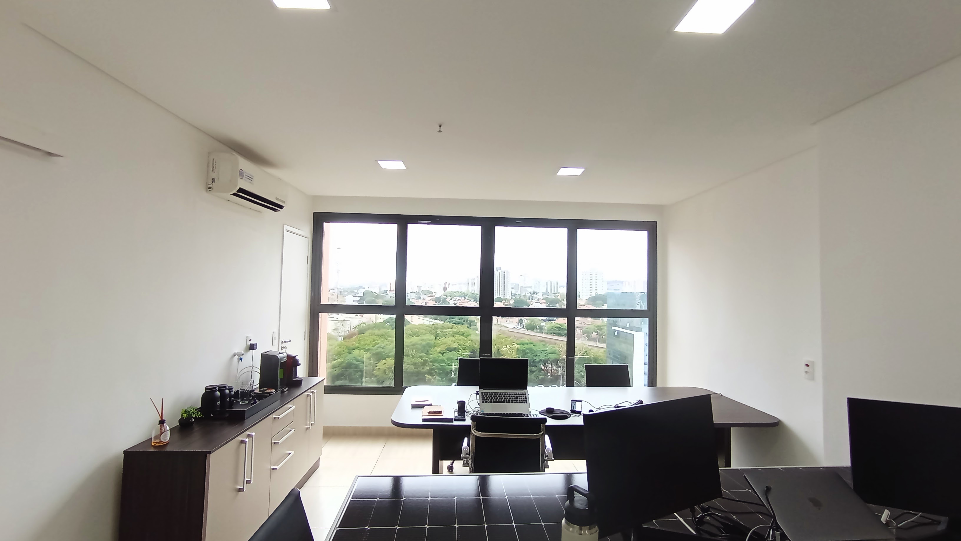 Sala comercial para venda com 38 m² no Edifício The One Office Tower em Taubaté/SP.