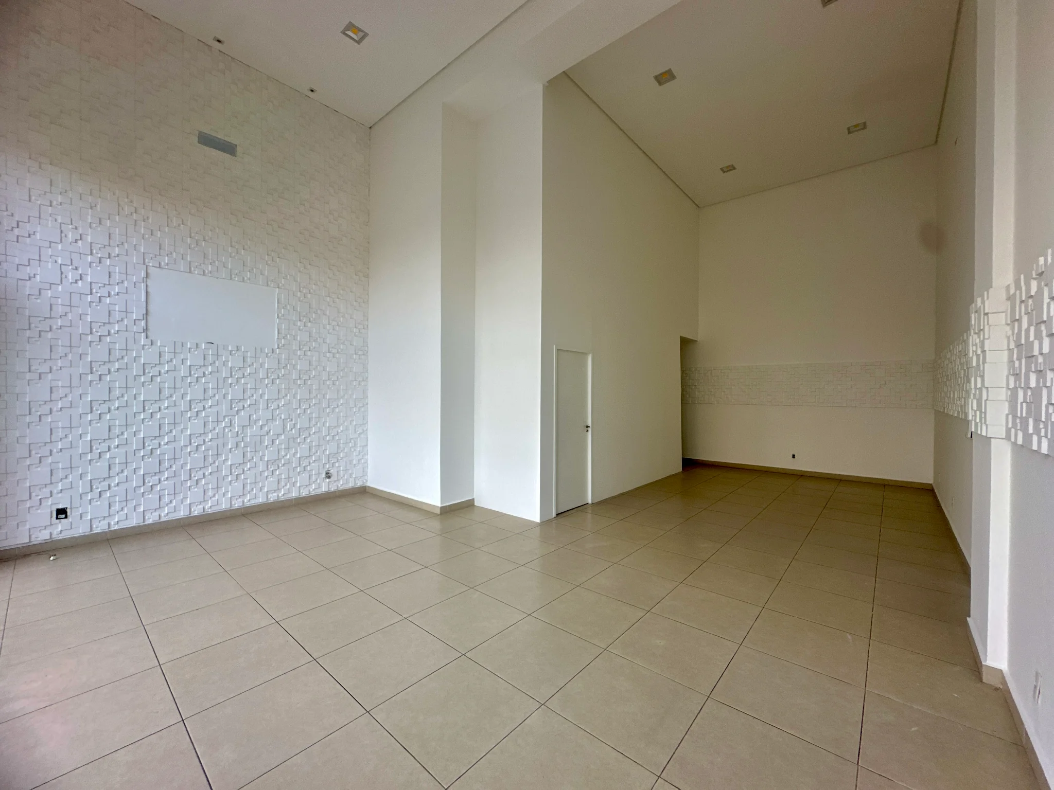Ponto Comercial disponível para locação no Edifício Office Way em Taubaté/SP