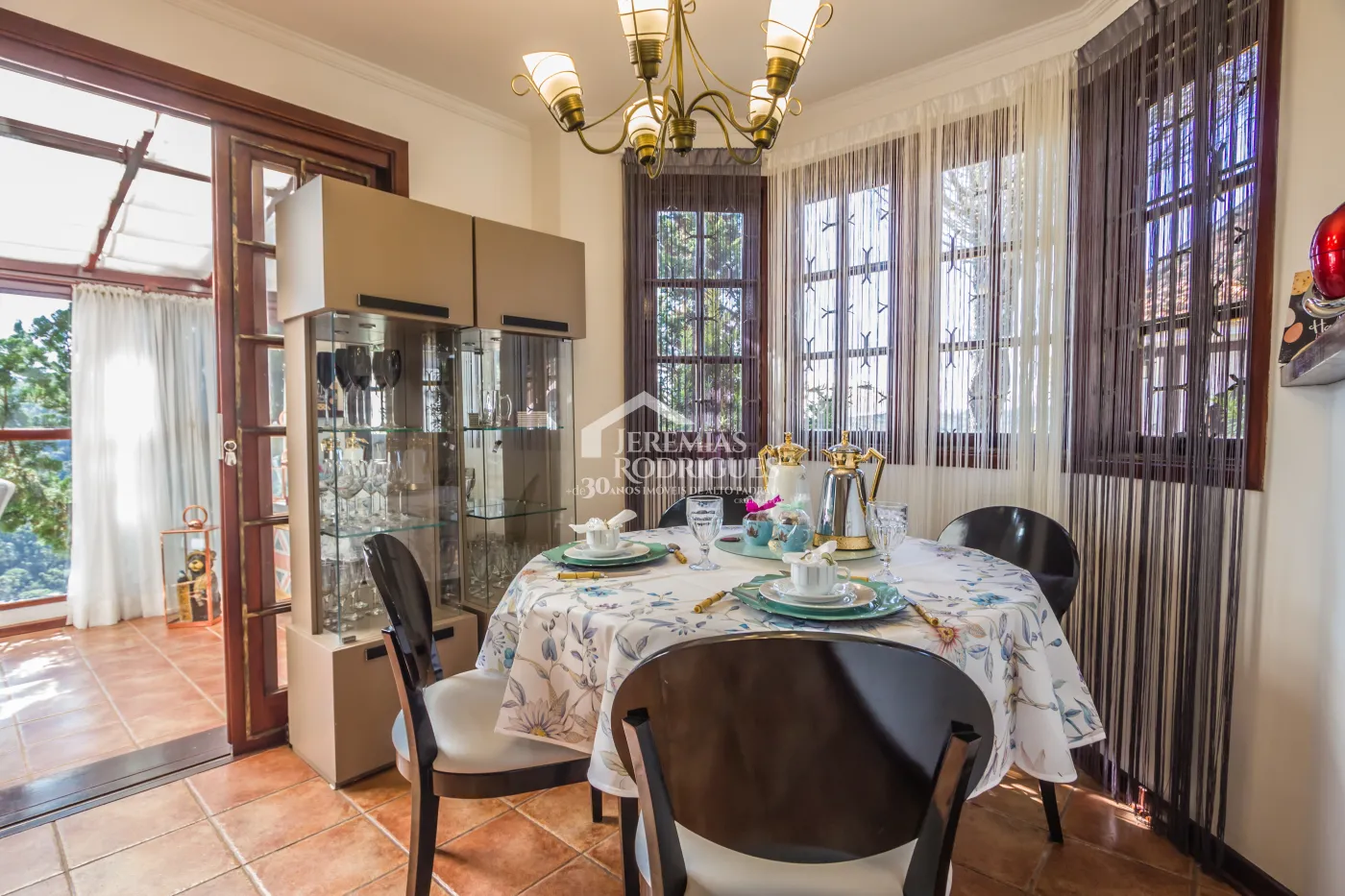 Casa com 3 suítes, 170 m² - Condomínio Jardim Monte Belo - Campos do Jordão/SP