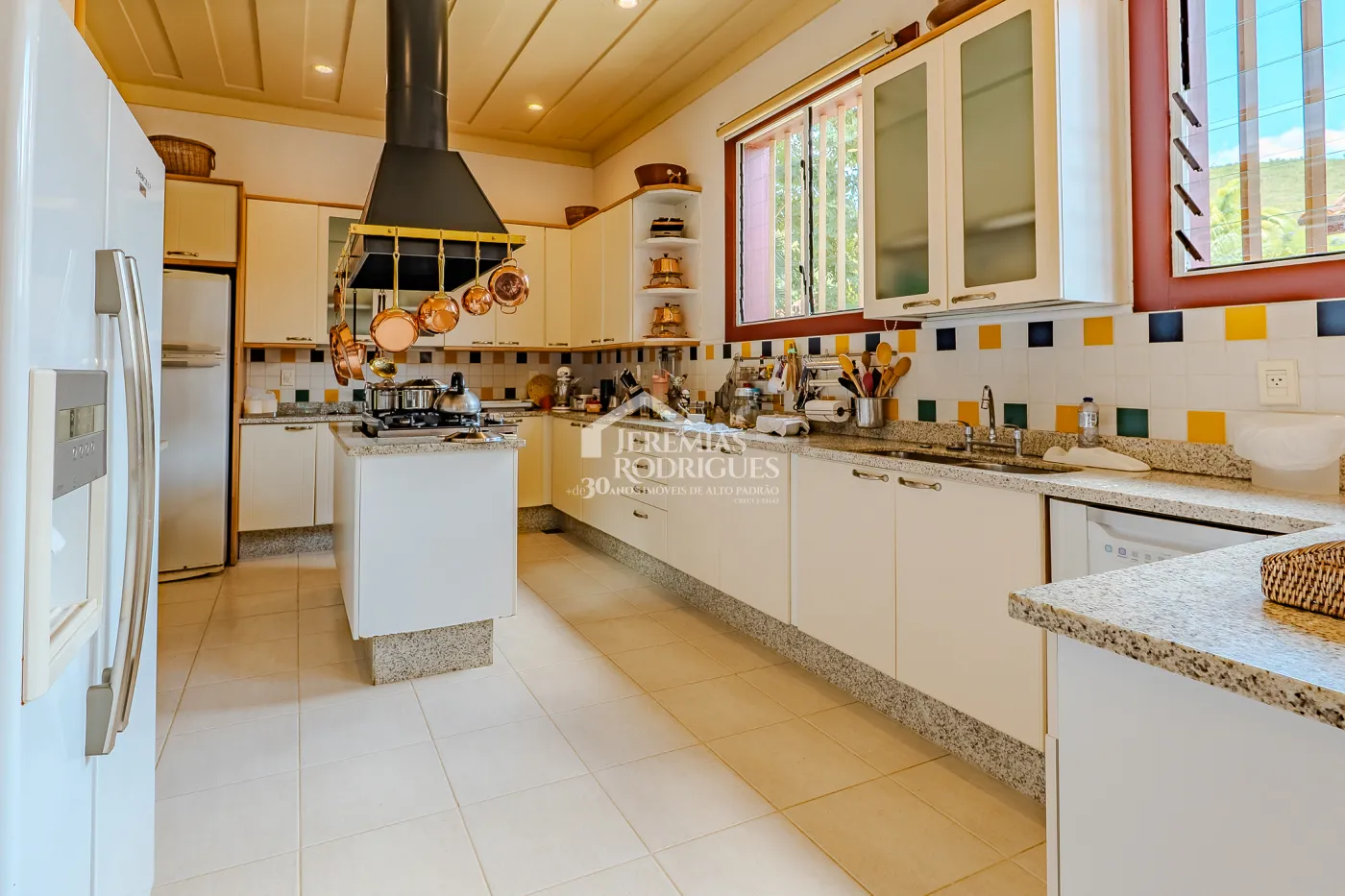 Fazenda à venda com 3.389.000,00 m² em Piraí/RJ.