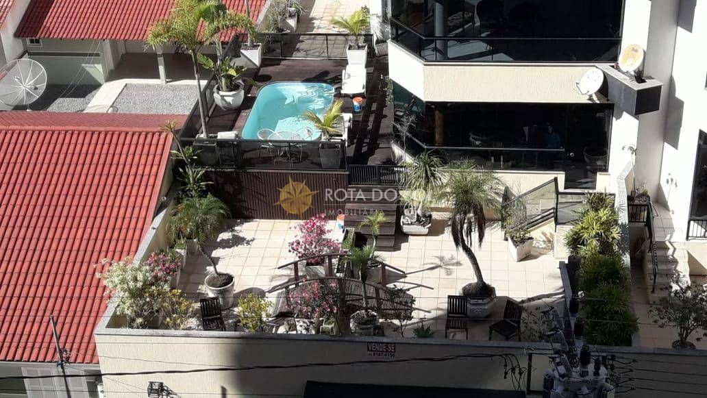 Cistal Mar Apartamento 3 Quartos e Terraço Privativo na Meia Praia