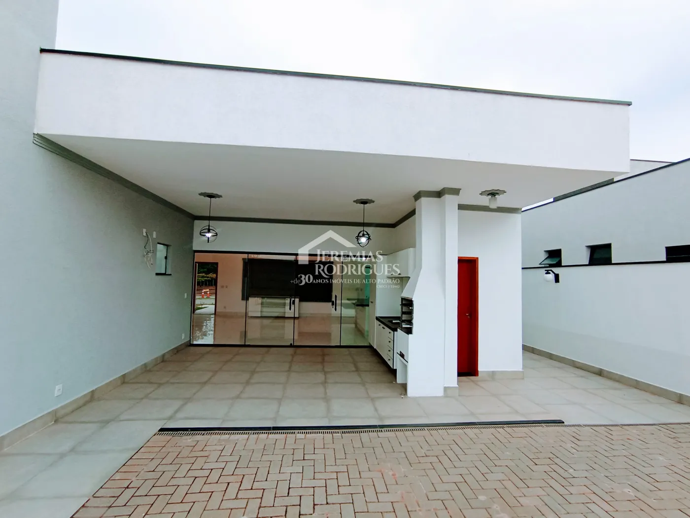 Casa para venda e locação com 3 dormitórios, no Condomínio Colonial Village II em Pindamonhangaba/SP