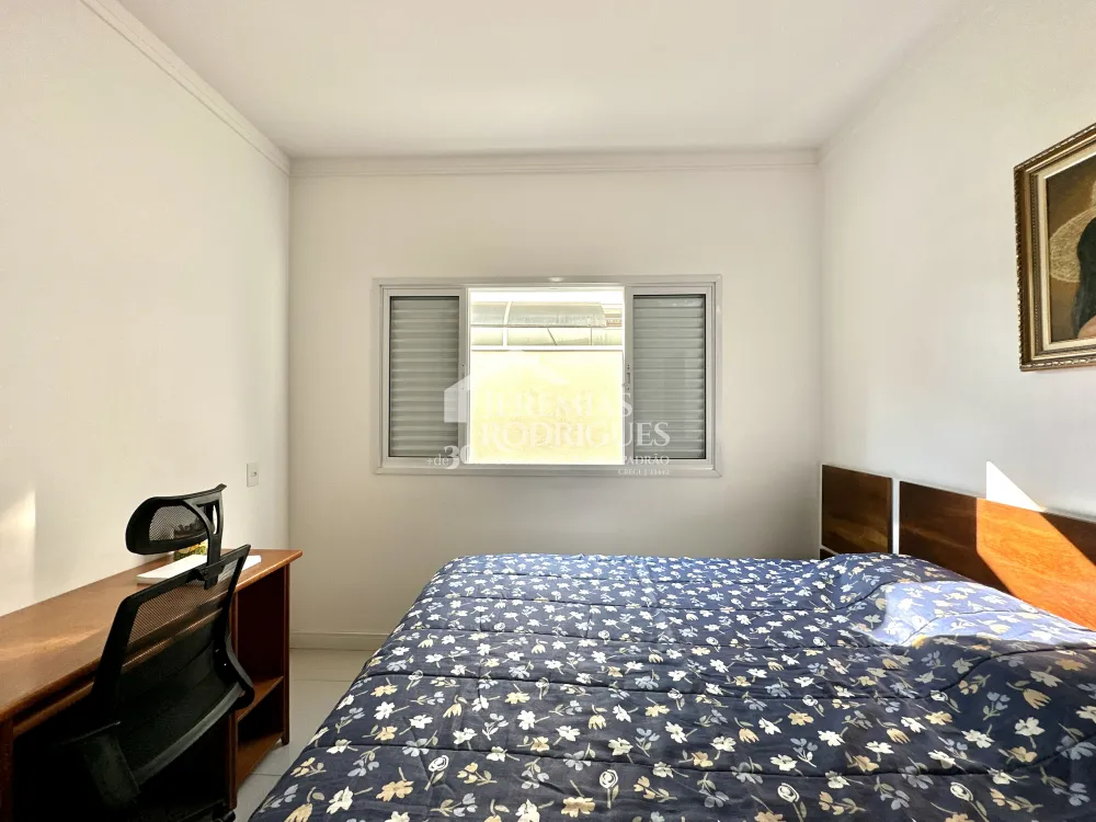 Casa mobiliada para locação no Condomínio Campos do Conde I em Tremembé/SP. 