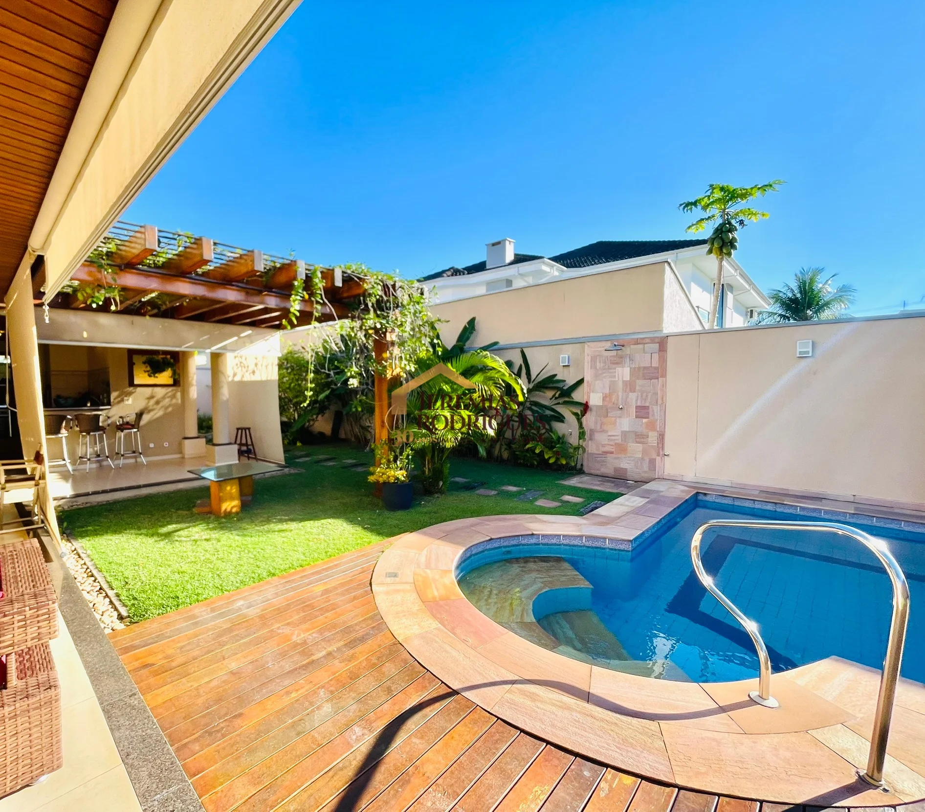 Casa para locação e venda no Taubaté Village em Taubaté/SP.