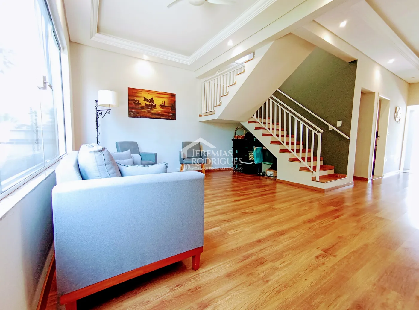 Casa à venda com 3 suítes no Condomínio Reserva dos Lagos em Pindamonhangaba/SP.