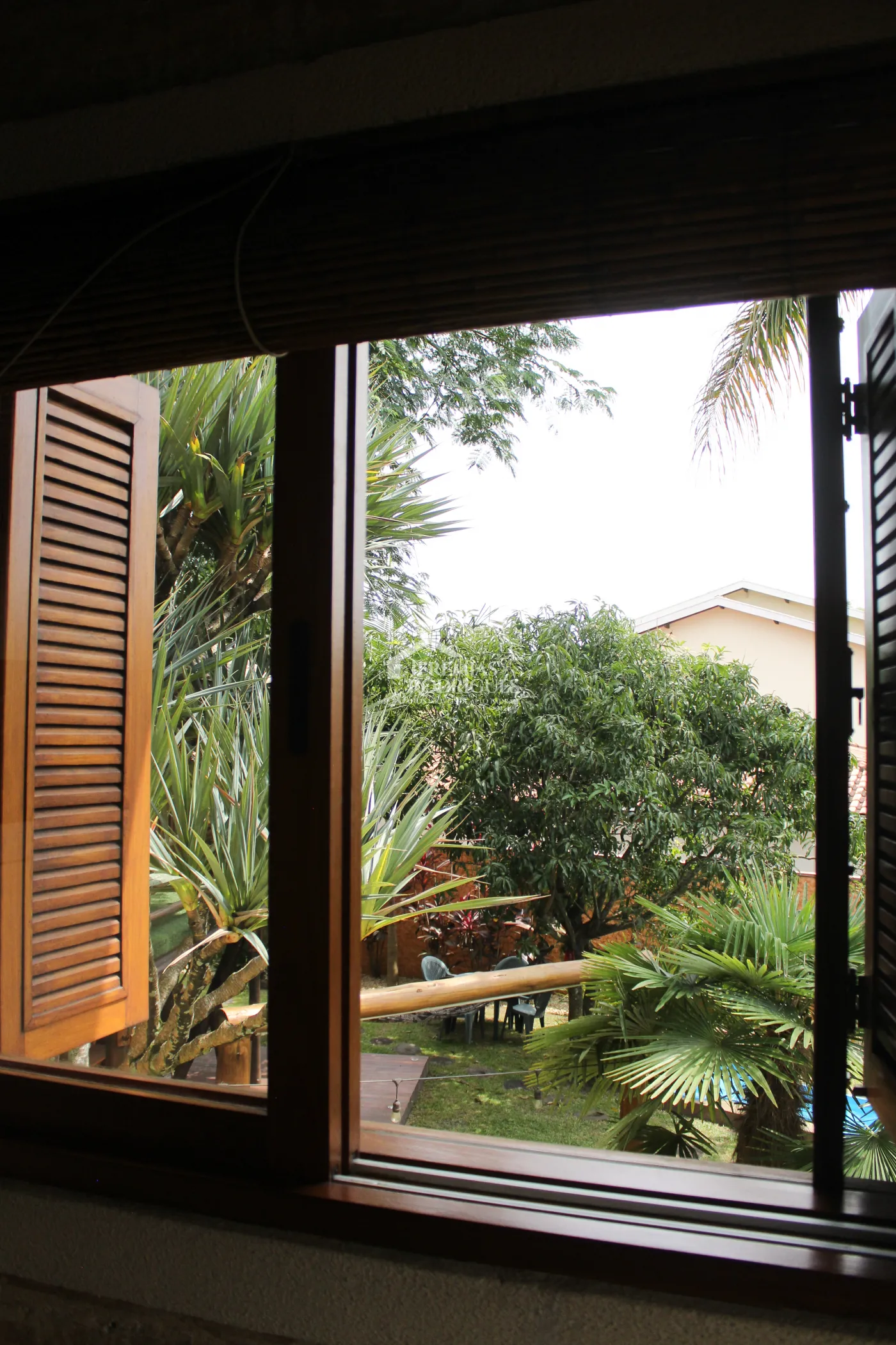 Casa para venda e locação com 5 dormitórios no Condomínio Taubaté Village em Taubaté/SP.