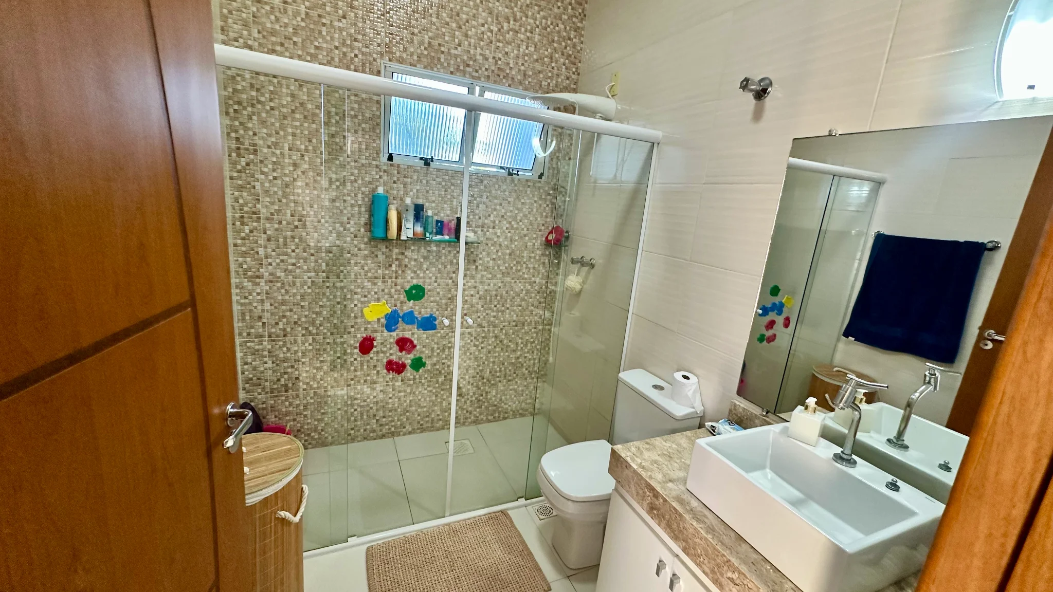 Casa para venda e locação no Condomínio Reserva dos Lagos em Pindamonhangaba/SP. 