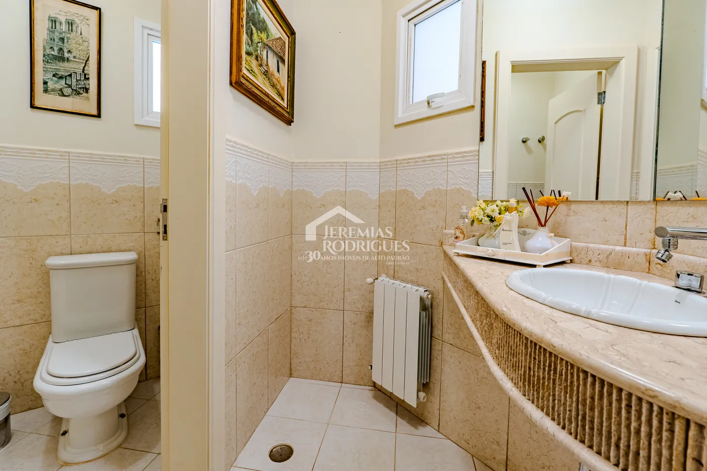 Casa à venda no Parque Pedra do Baú em Campos do Jordão/SP.