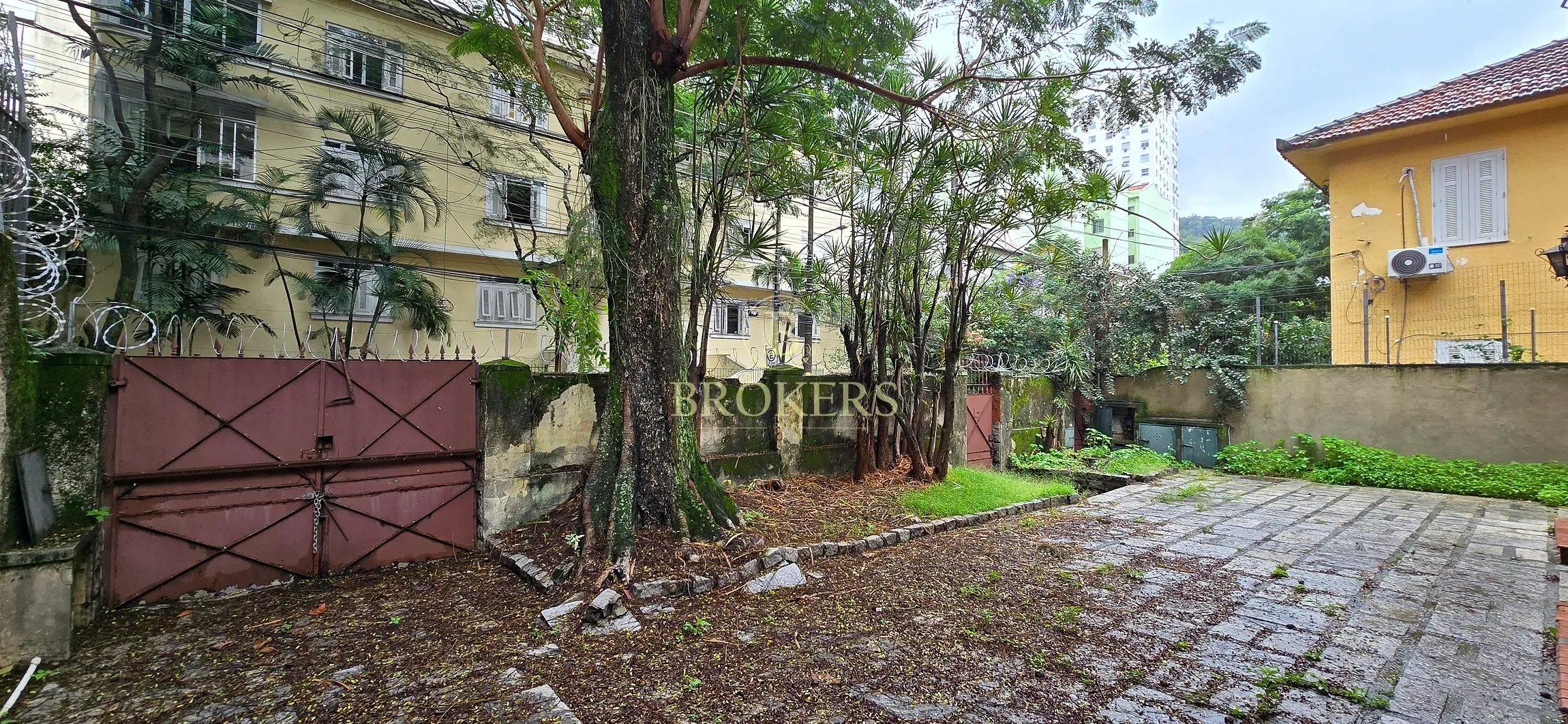 Residência Exclusiva em Centro de Terreno em Laranjeiras — foto 3