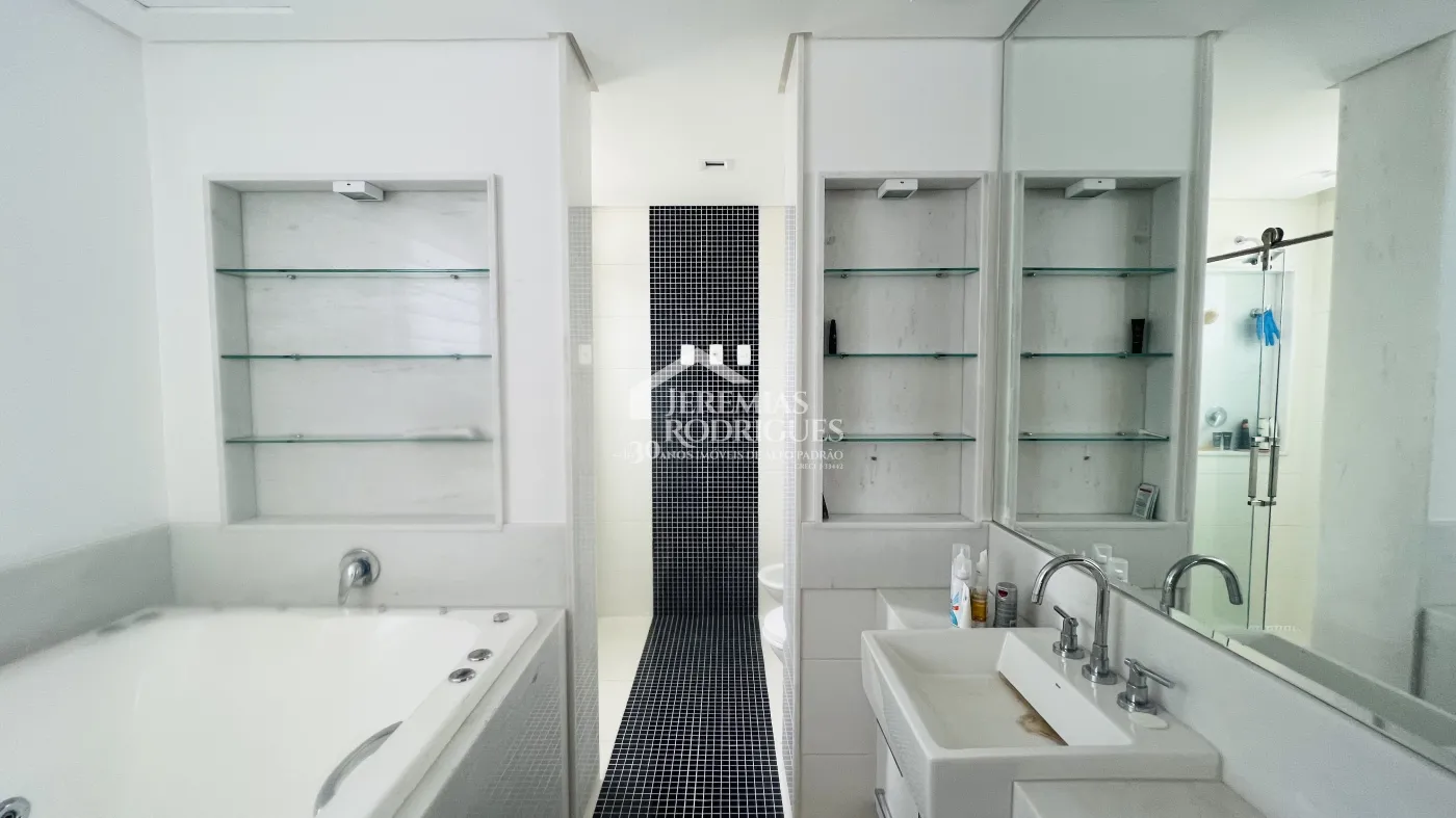 Apartamento à venda com 3 suítes no Edifício Des Arts em Taubaté/SP.