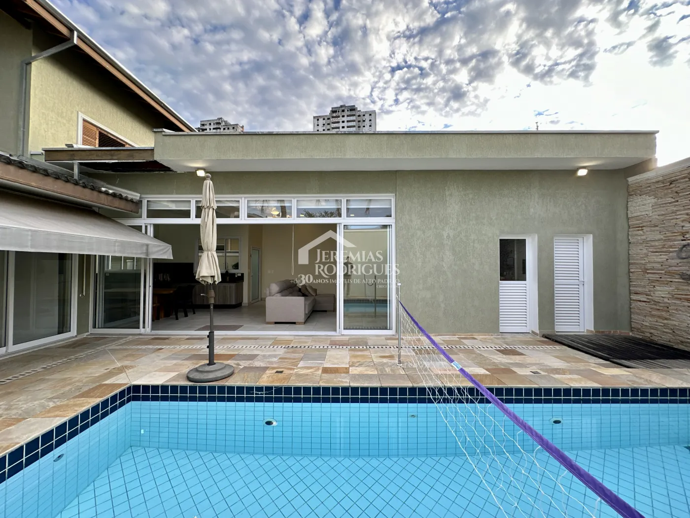 Casa com 3 suítes, 386 m² - Condomínio Taubaté Village - Taubaté/SP