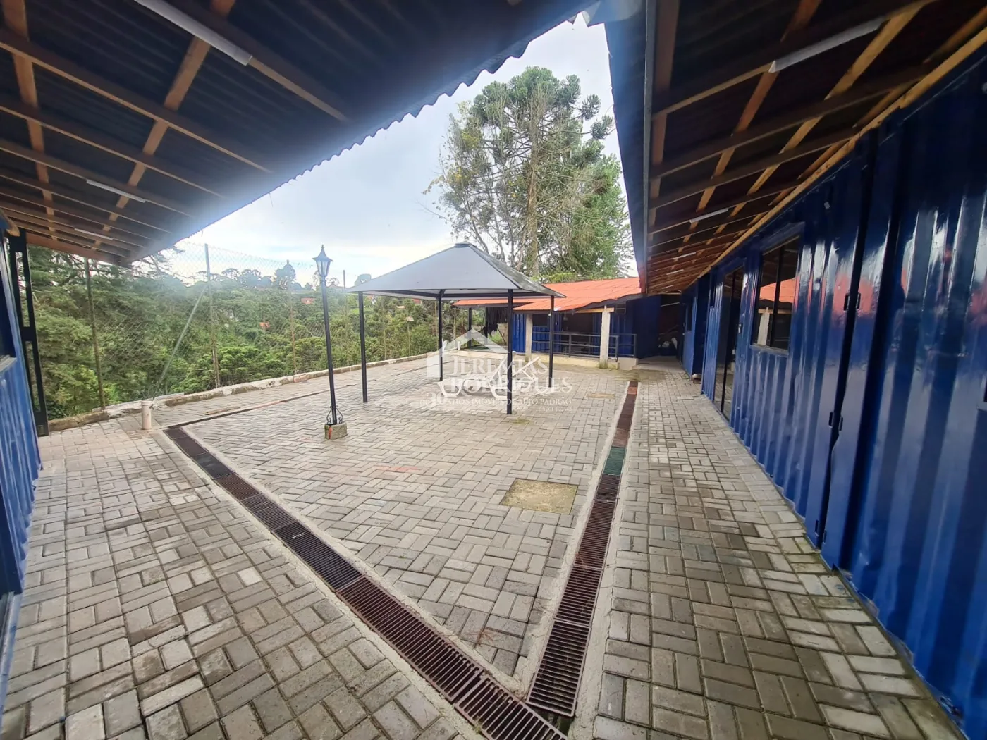 Casa com 4 dormitórios, 265 m² -  Alto do Capivari - Campos do Jordão /SP