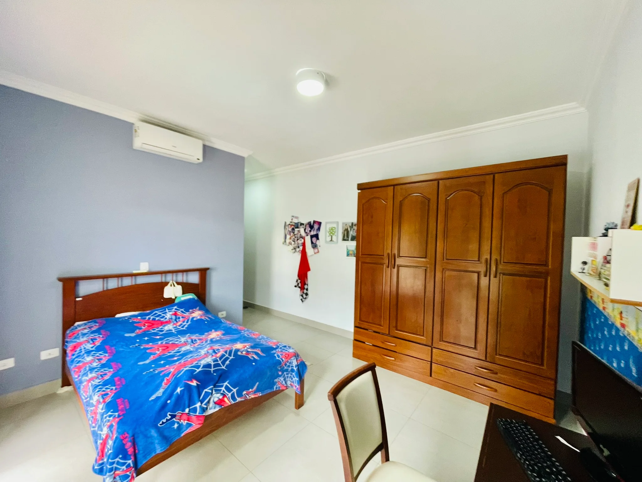 Casa à venda com 4 dormitórios no Condomínio Jardim Oásis em Taubaté/SP. 