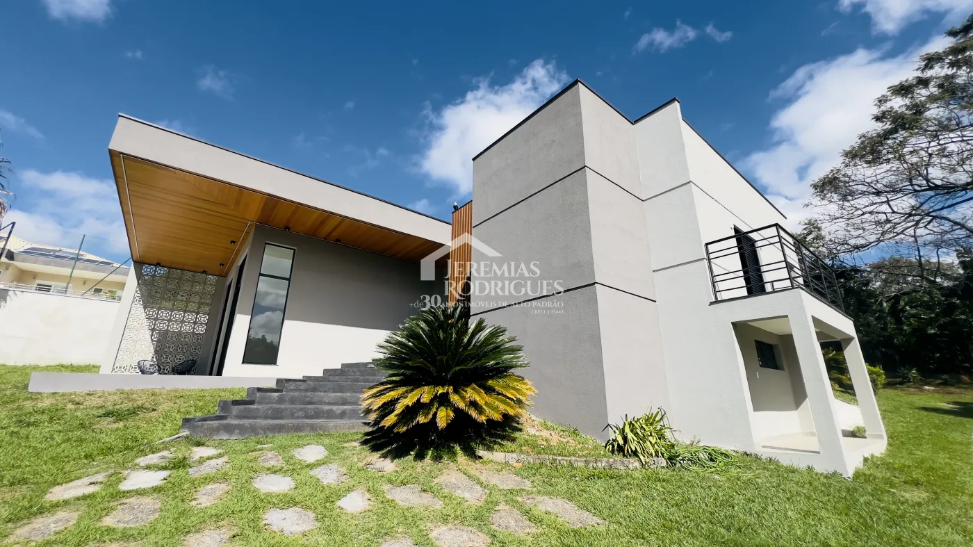 Casa à venda com 4 dormitórios no Condomínio Chácaras Cataguá em Taubaté/SP