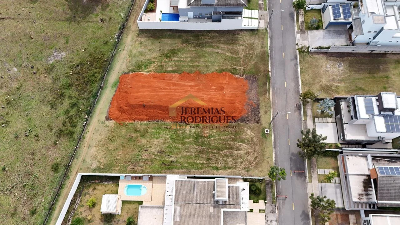 Terreno à venda no Condomínio Reserva Bonsucesso em Pindamonhangaba/SP.