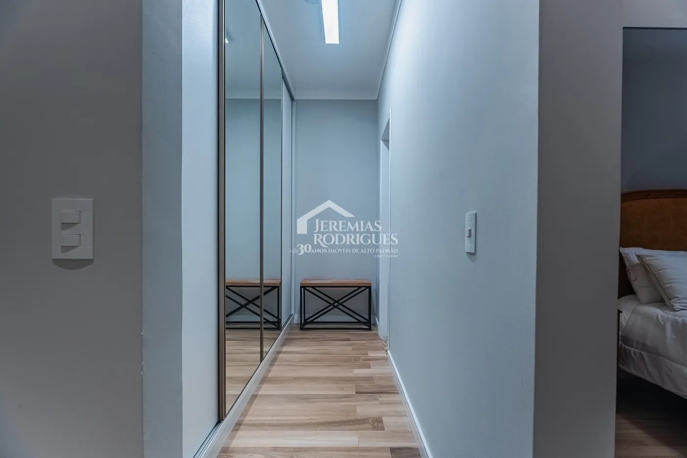 Casa com 4 dormitórios à venda, 330 m² - Parque da Mantiqueira - Santo Antônio do Pinhal/SP