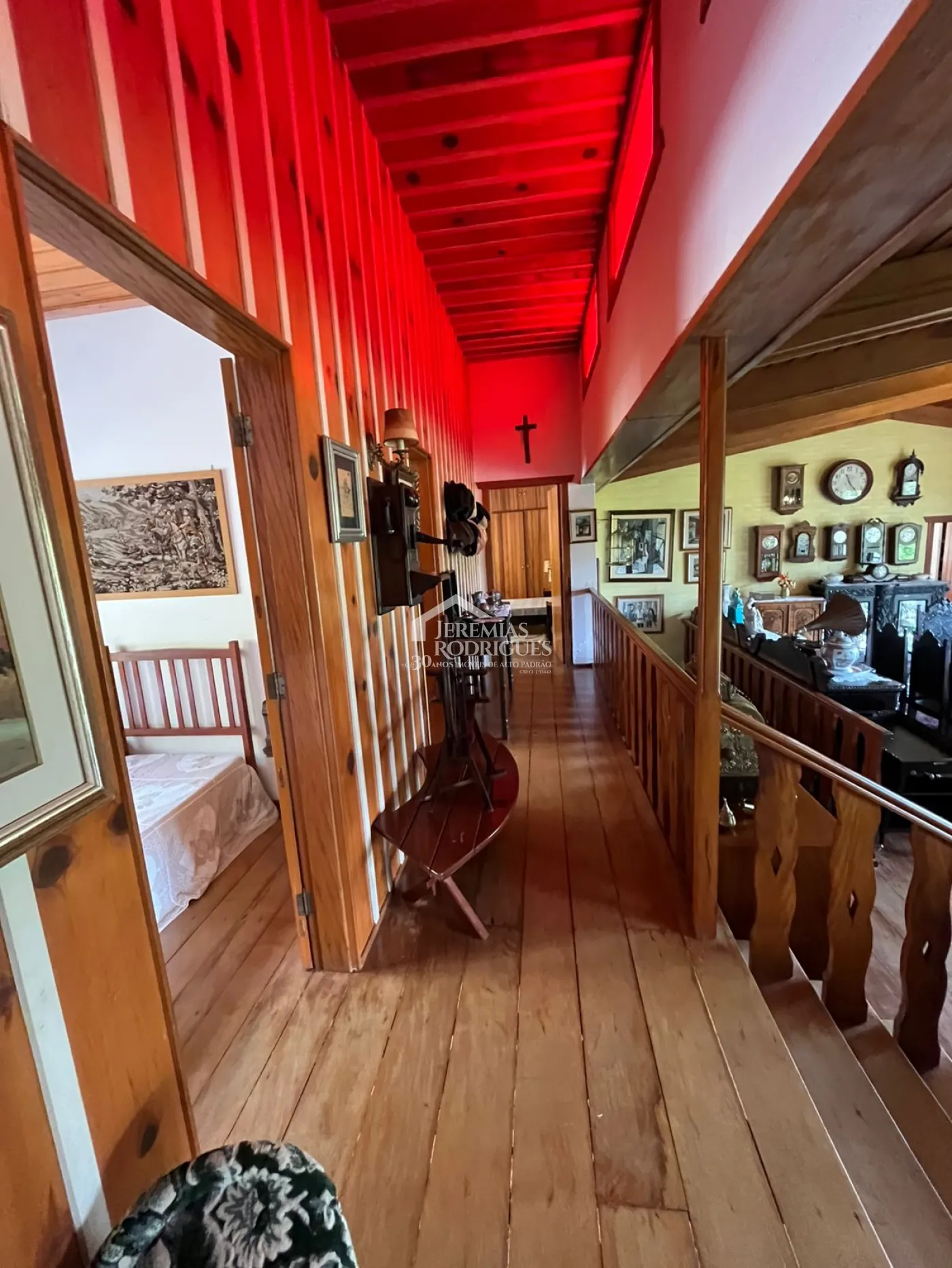 Casa para venda com 3 dormitórios no Jardim do Embaixador em Campos do Jordão/SP