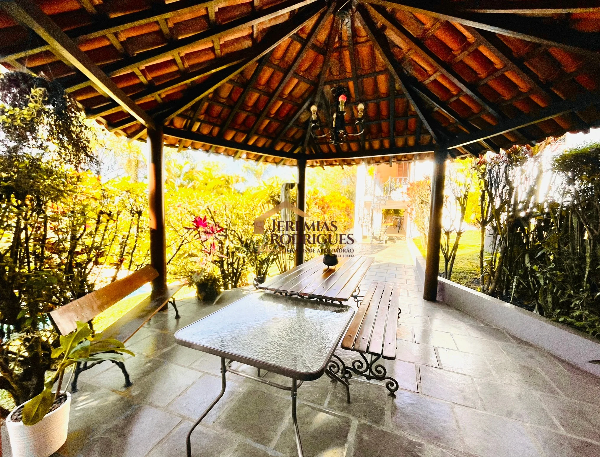 Casa à venda no Condomínio Chácaras Cataguá em Taubaté/SP. — foto 33