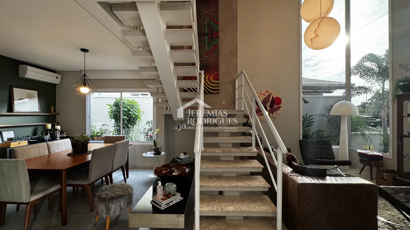 Casa para locação com 3 suítes no Condomínio Reserva dos Lagos em Pindamonhangaba/SP.