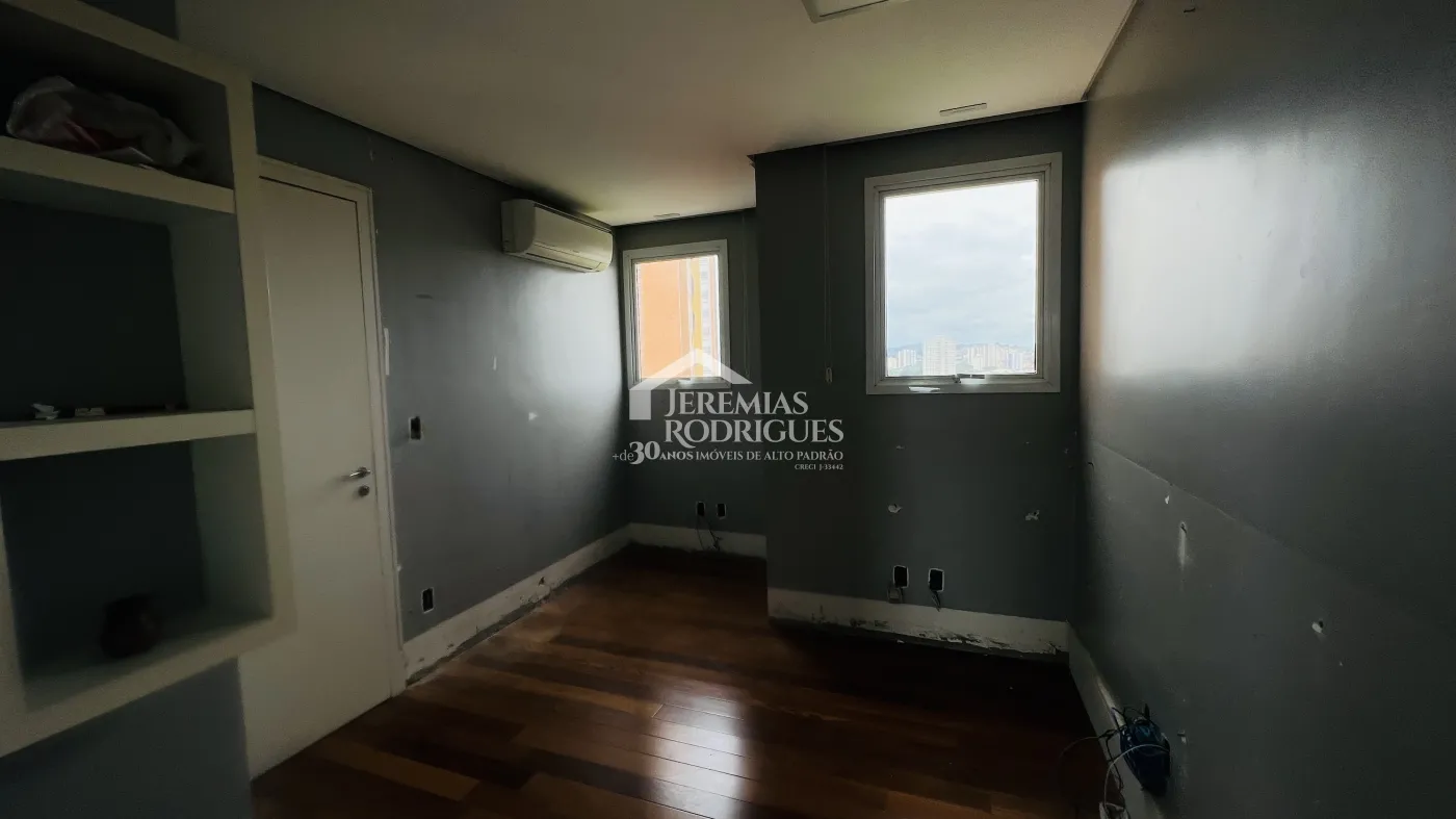 Apartamento à venda com 3 suítes no Edifício Des Arts em Taubaté/SP.