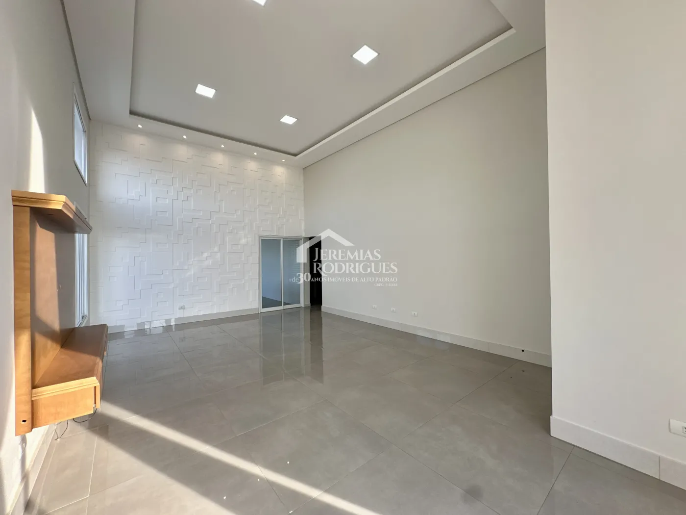 Casa com 3 dormitórios, 169,20 m² - Condomínio Ouro Ville - Taubaté/SP.