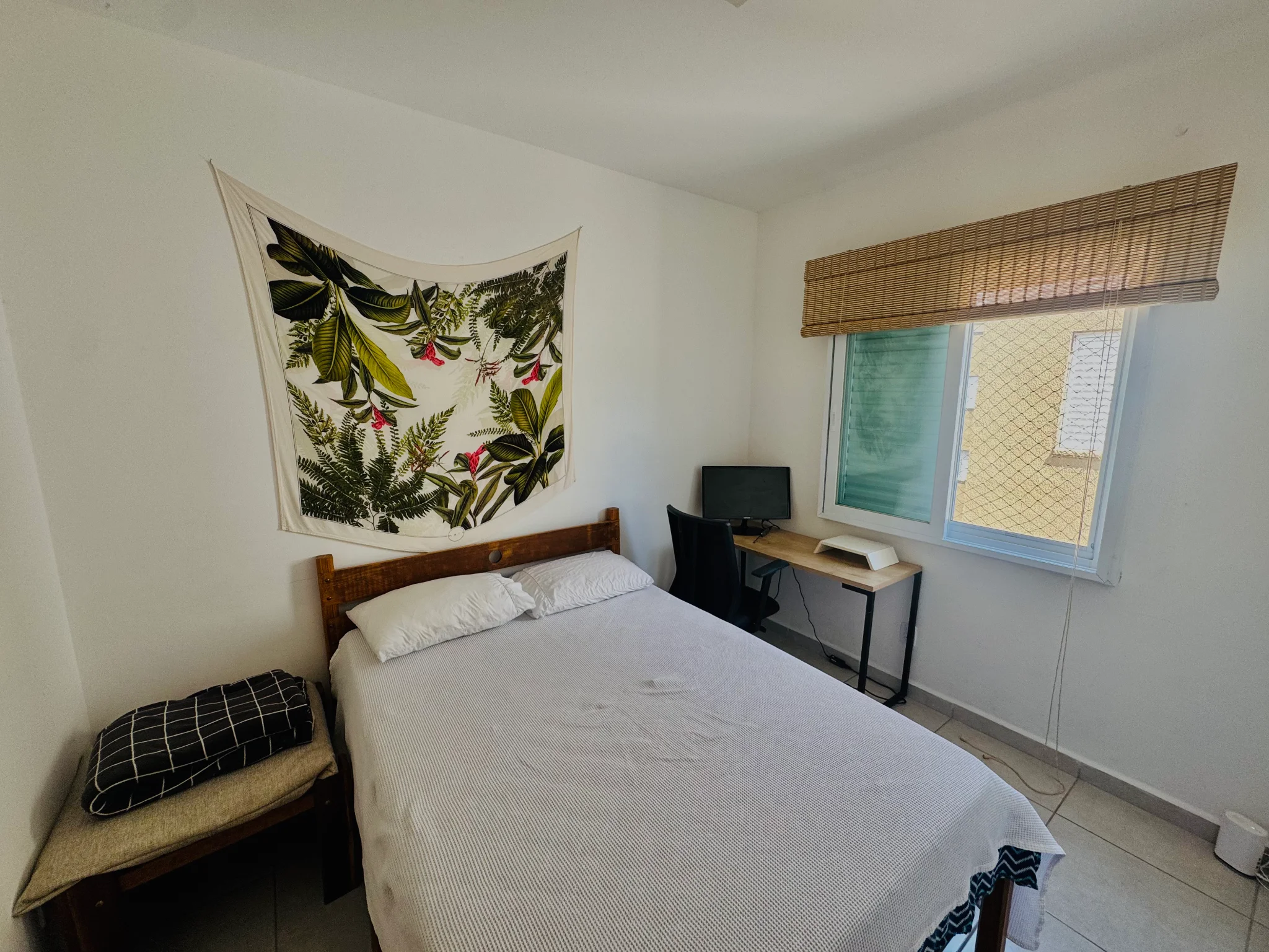 Apartamento à venda com 3 dormitórios no Condomínio Jardim das Palmeiras em Ubatuba/SP. 