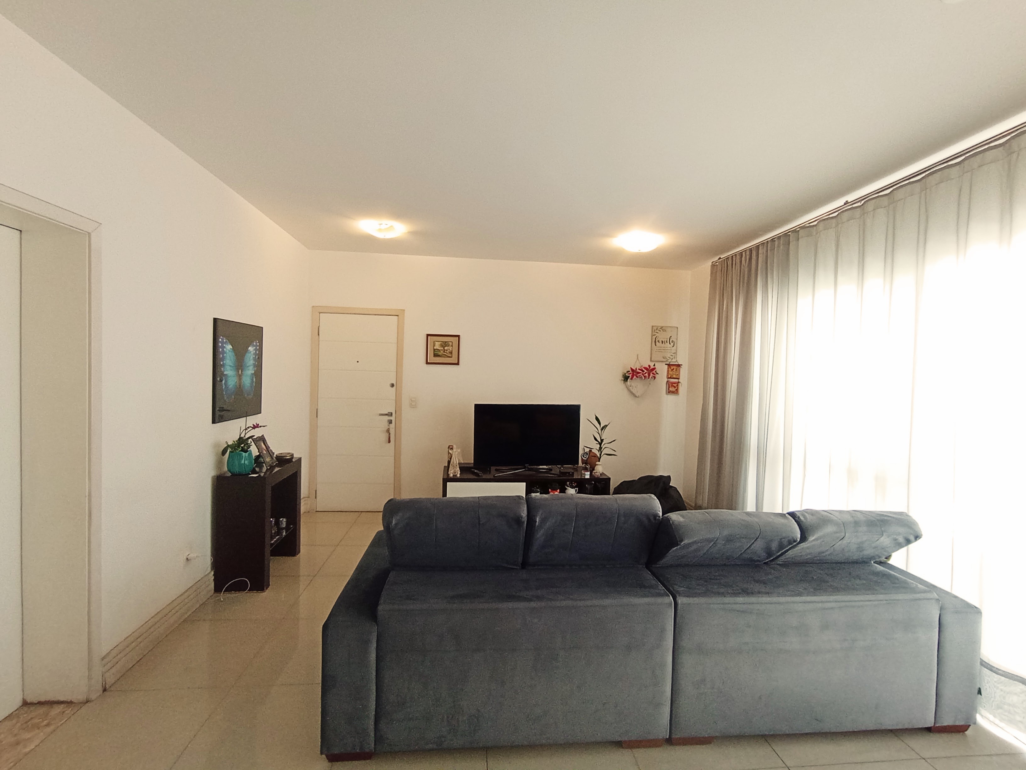Apartamento à venda com 3 dormitórios, 150 m² no Edifício Jardim das Figueiras em Taubaté/SP