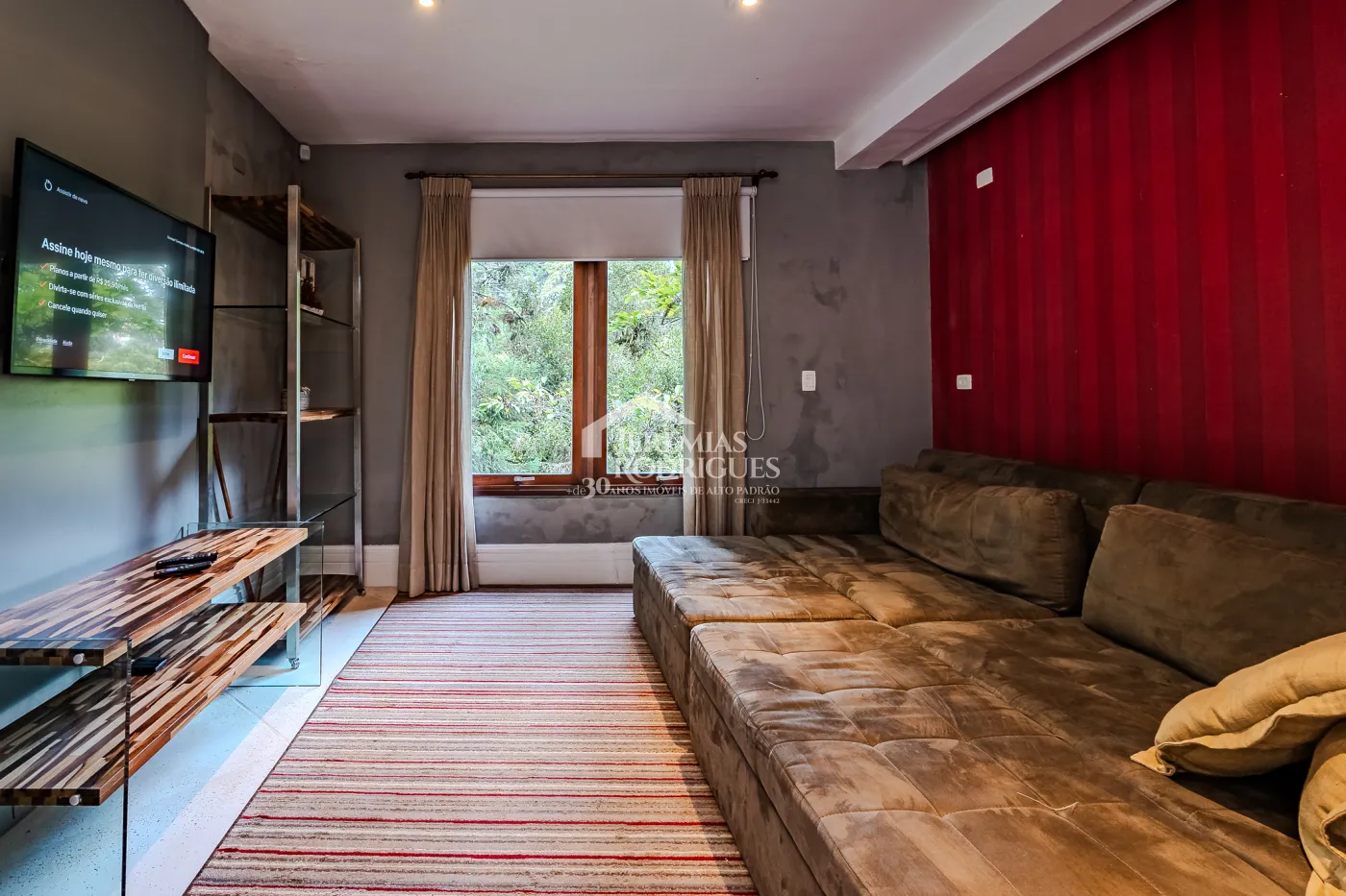 Casa para venda com 5 suítes no Condomínio Villandry em Campos do Jordão/SP