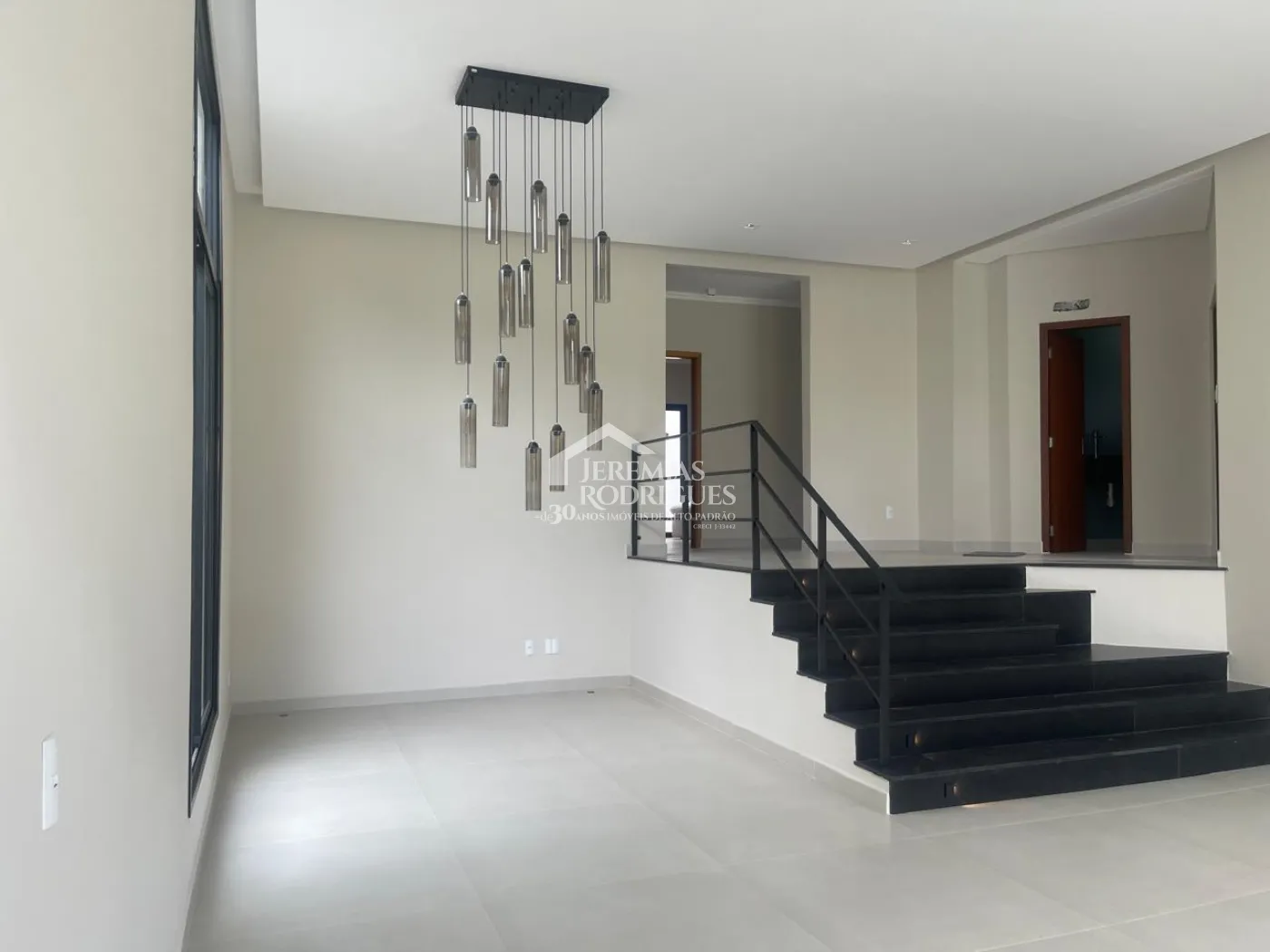 Casa à venda com 4 dormitórios no Condomínio Chácaras Cataguá em Taubaté/SP