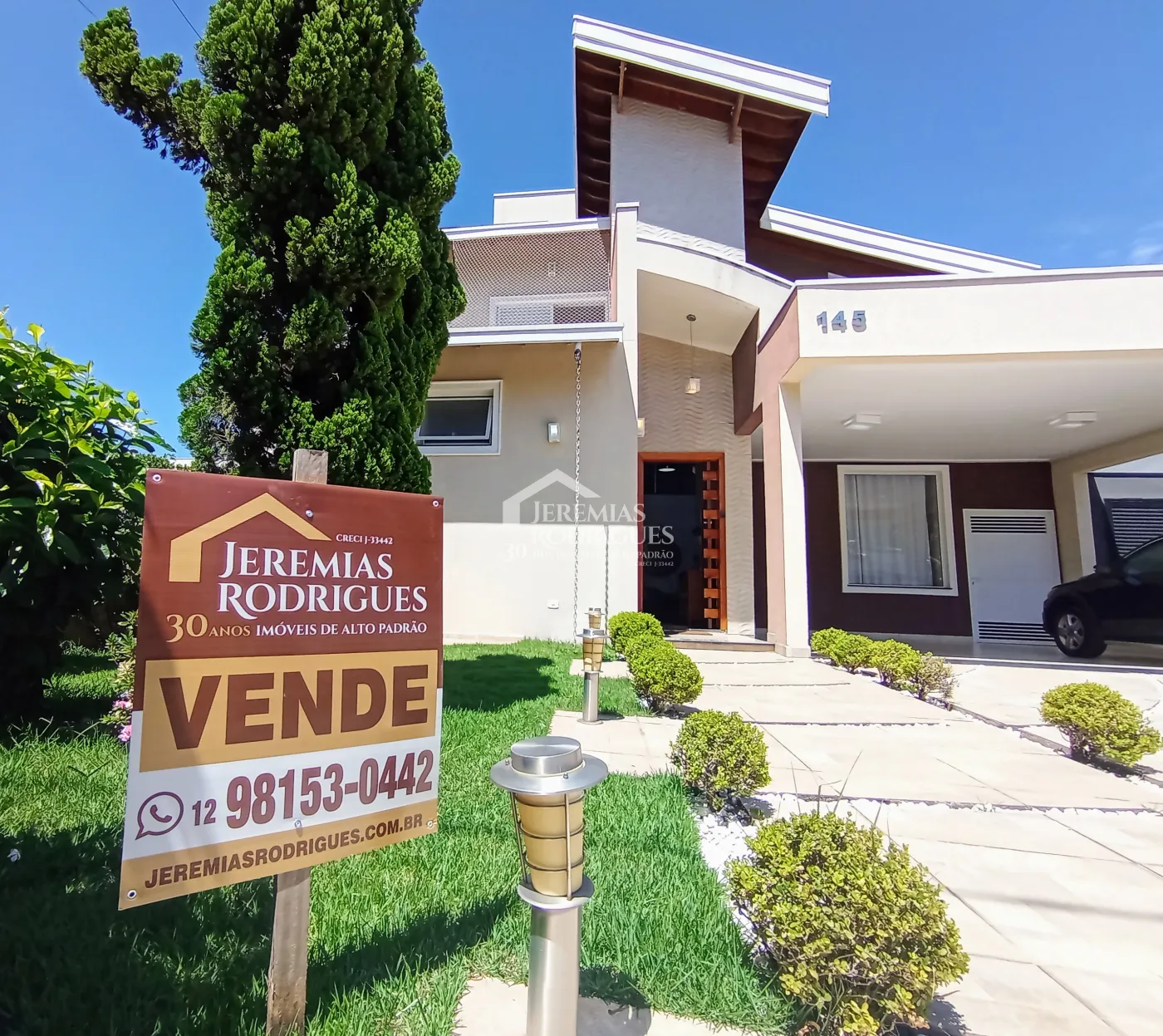 Casa para venda com 3 dormitórios no Condomínio Campos Do Conde II Versailles em Tremembé/SP