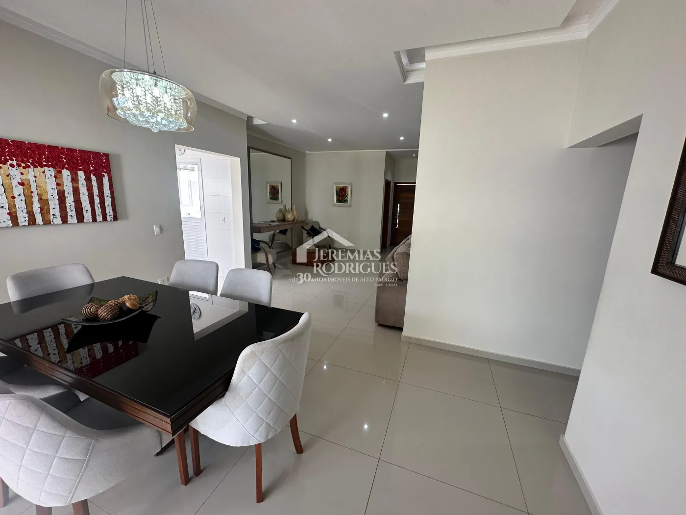 Casa mobiliada para locação com 3 suítes no Condomínio Real Ville em Pindamonhangaba/SP