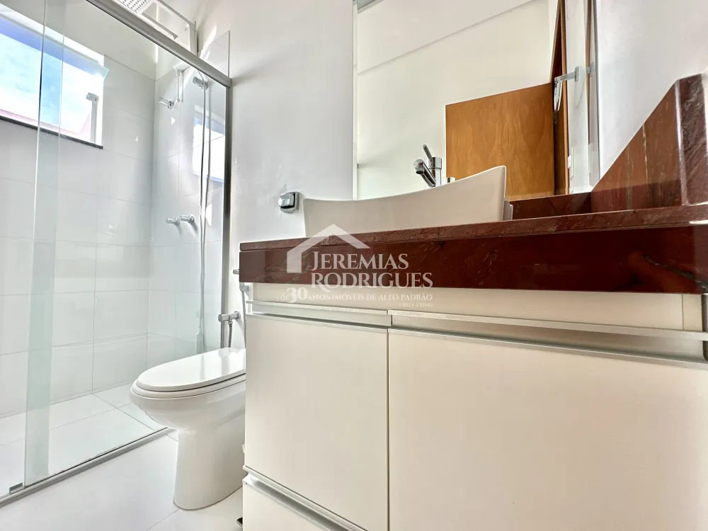 Casa mobiliada para locação no Condomínio Campos do Conde I em Tremembé/SP. 