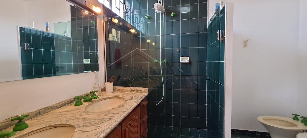 Casa à venda com 4 suítes no bairro Jardim das Nações em Taubaté/SP.