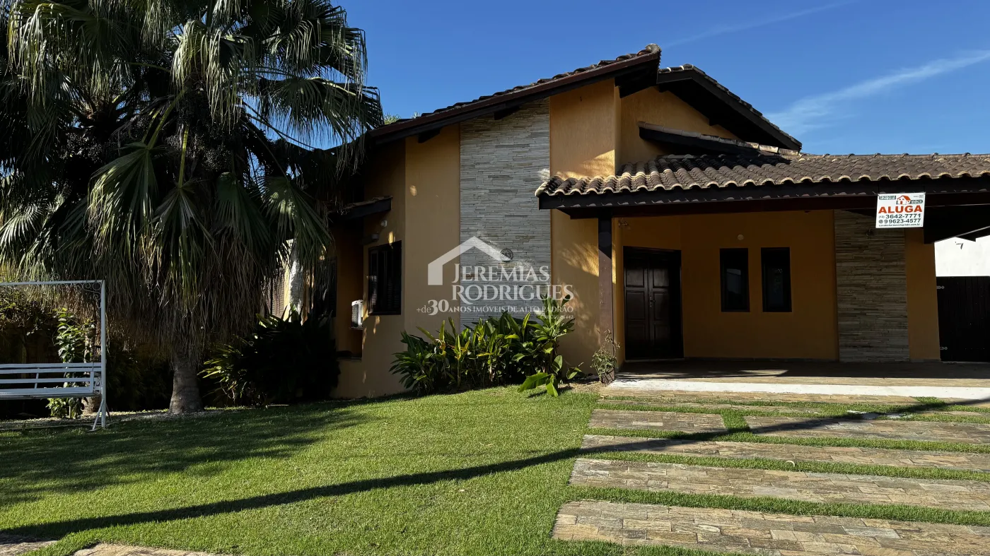 Casa para venda e locação com 4 dormitórios no Condomínio Colonial Village I em Pindamonhangaba/SP