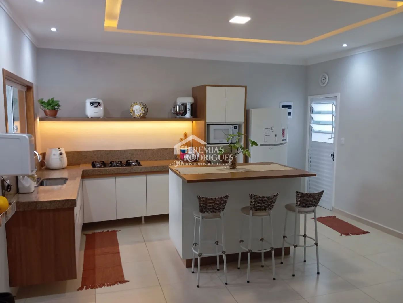 Casa térrea com 3 dormitórios - Jardim Santa Cruz - Taubaté/SP