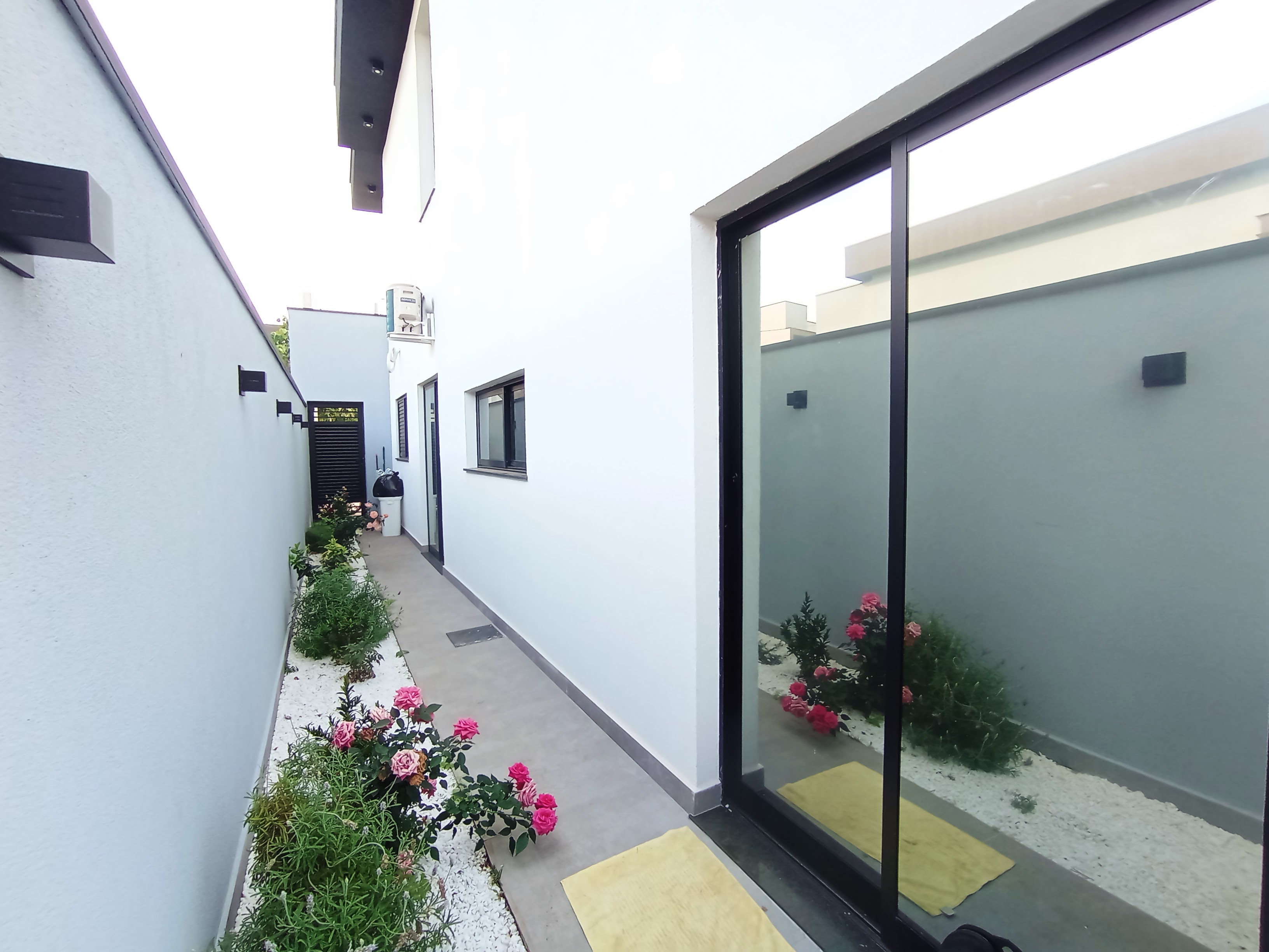 Casa à venda com 4 dormitórios no Condomínio Cyrela Landscape em Taubaté/SP.