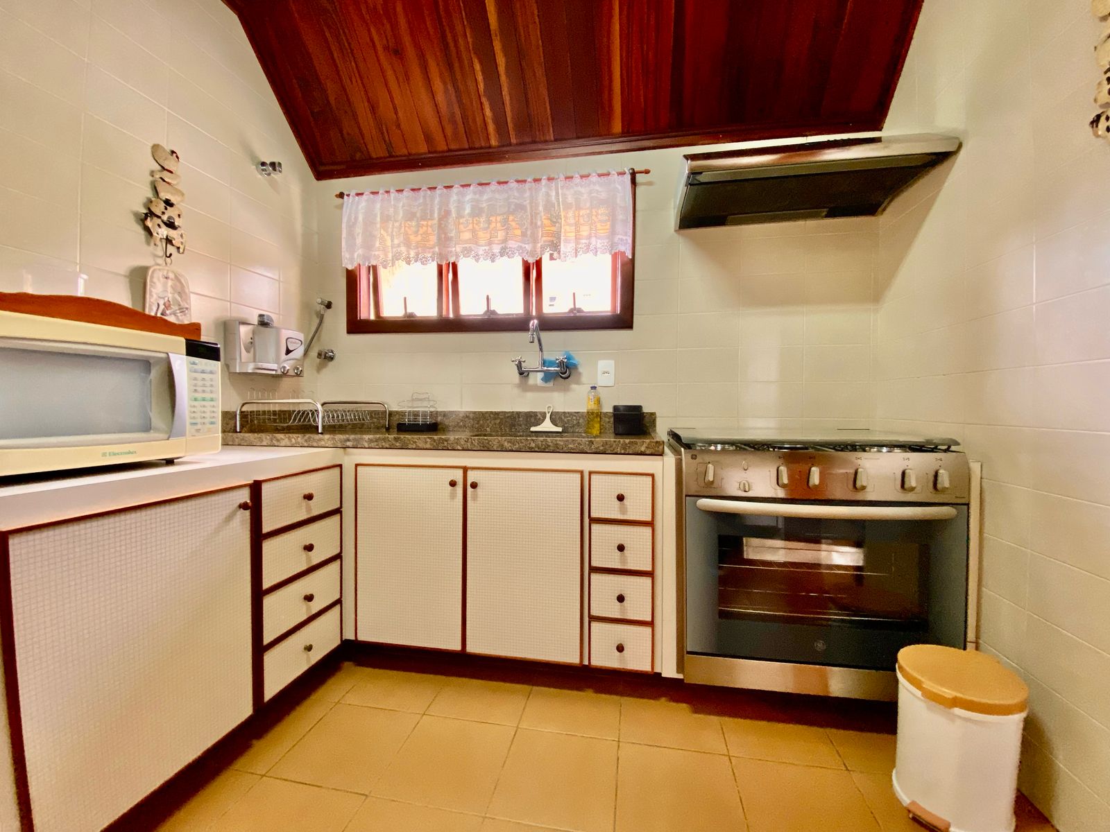 Apartamento à venda no Condomínio Le Bourg Saint Maurice em Campos do Jordão/SP.