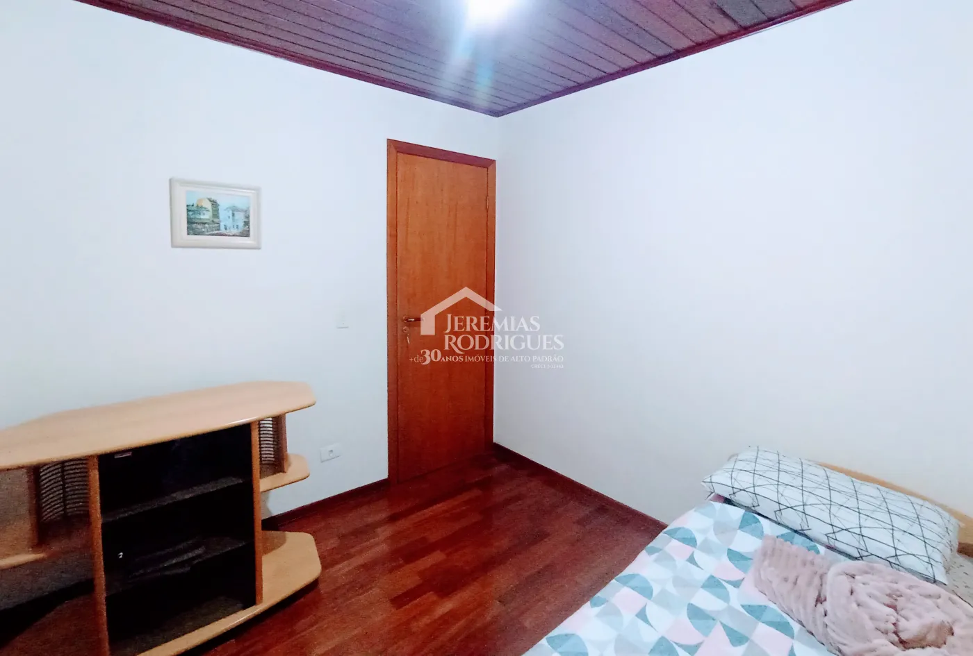 Apartamento para venda com 4 dormitórios no Edifício Solar Bela Vista em Campos do Jordão/SP