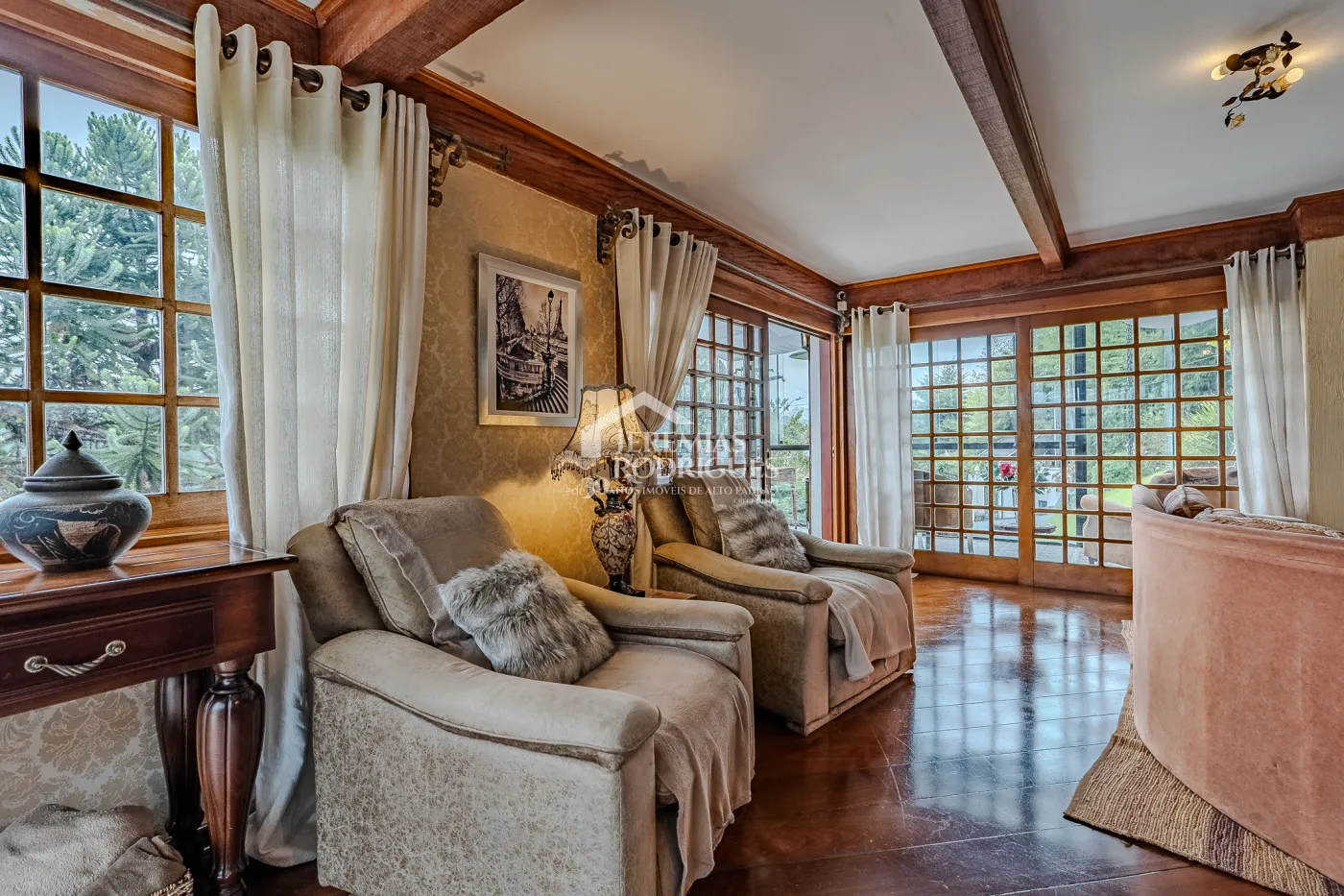 Pousada à venda com Exclusividade com 14 suítes no Casablanca Hotel Boutique em Campos do Jordão/SP